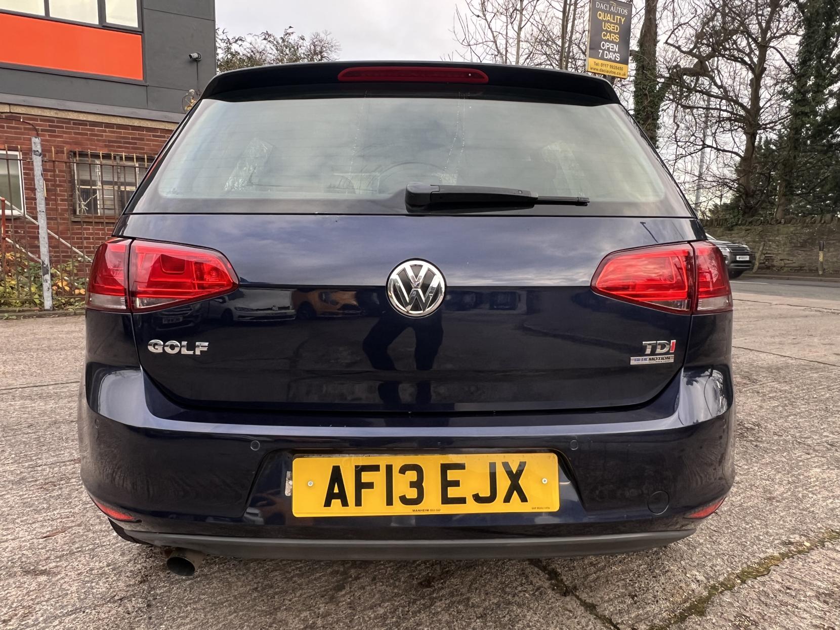 Volkswagen Golf 1.6 TDI BlueMotion Tech SE Hatchback 5dr Diesel Manual Euro 5 (s/s) (105 ps)