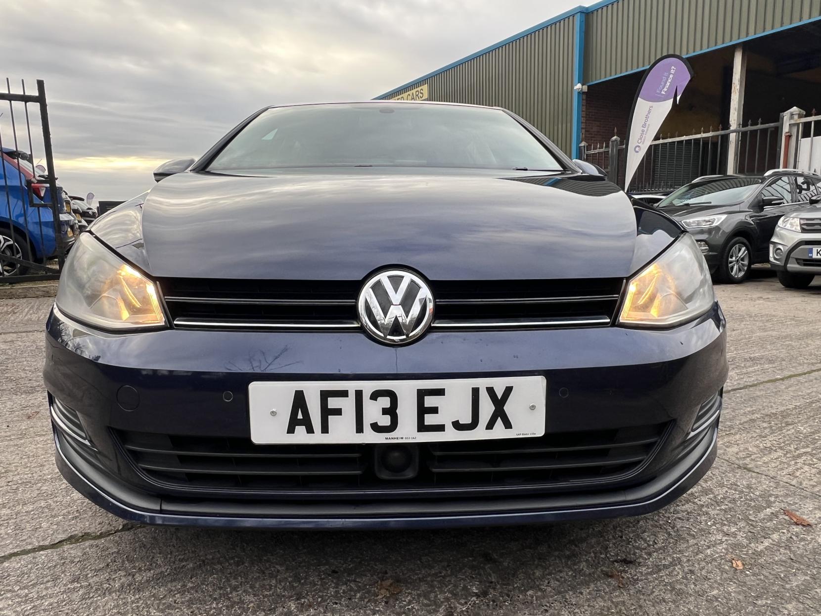 Volkswagen Golf 1.6 TDI BlueMotion Tech SE Hatchback 5dr Diesel Manual Euro 5 (s/s) (105 ps)