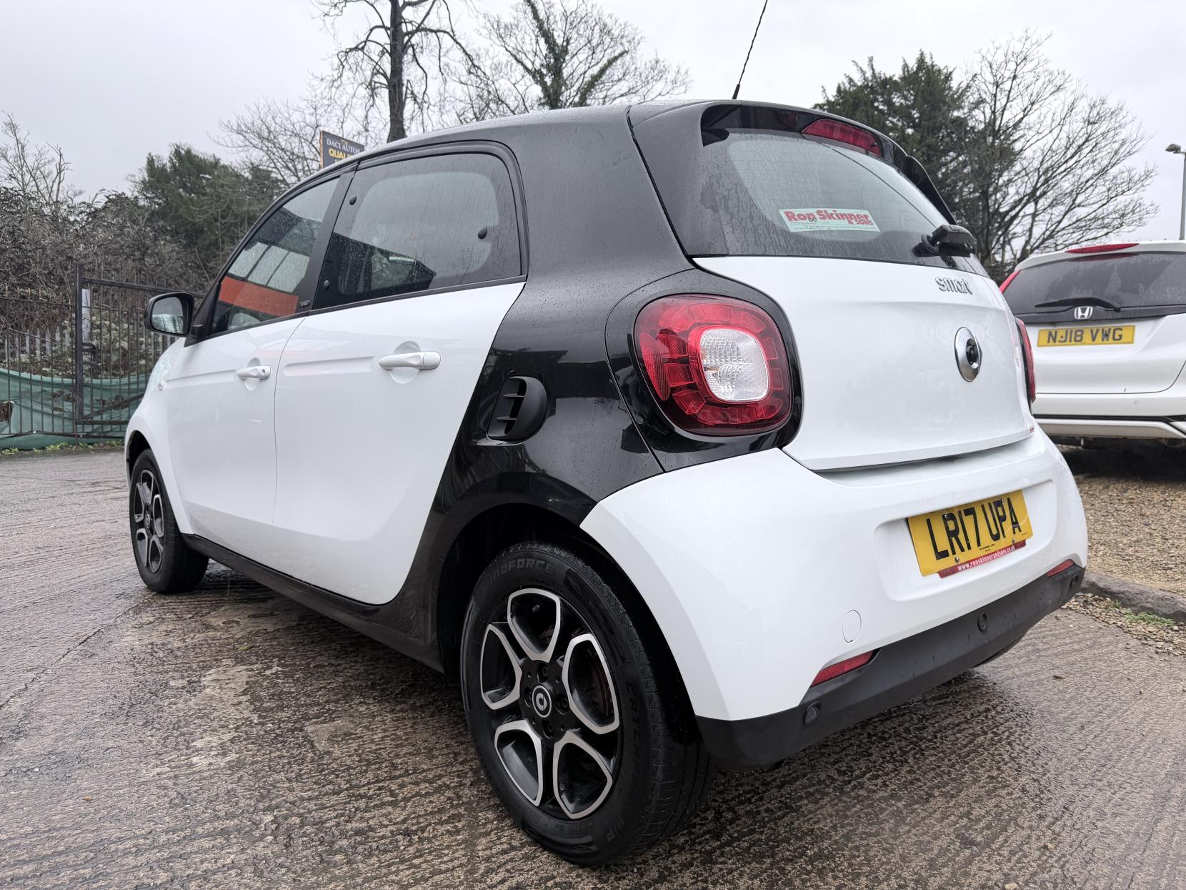 Smart forfour 1.0 Prime (Premium Plus) Hatchback 5dr Petrol Manual Euro 6 (s/s) (71 ps)