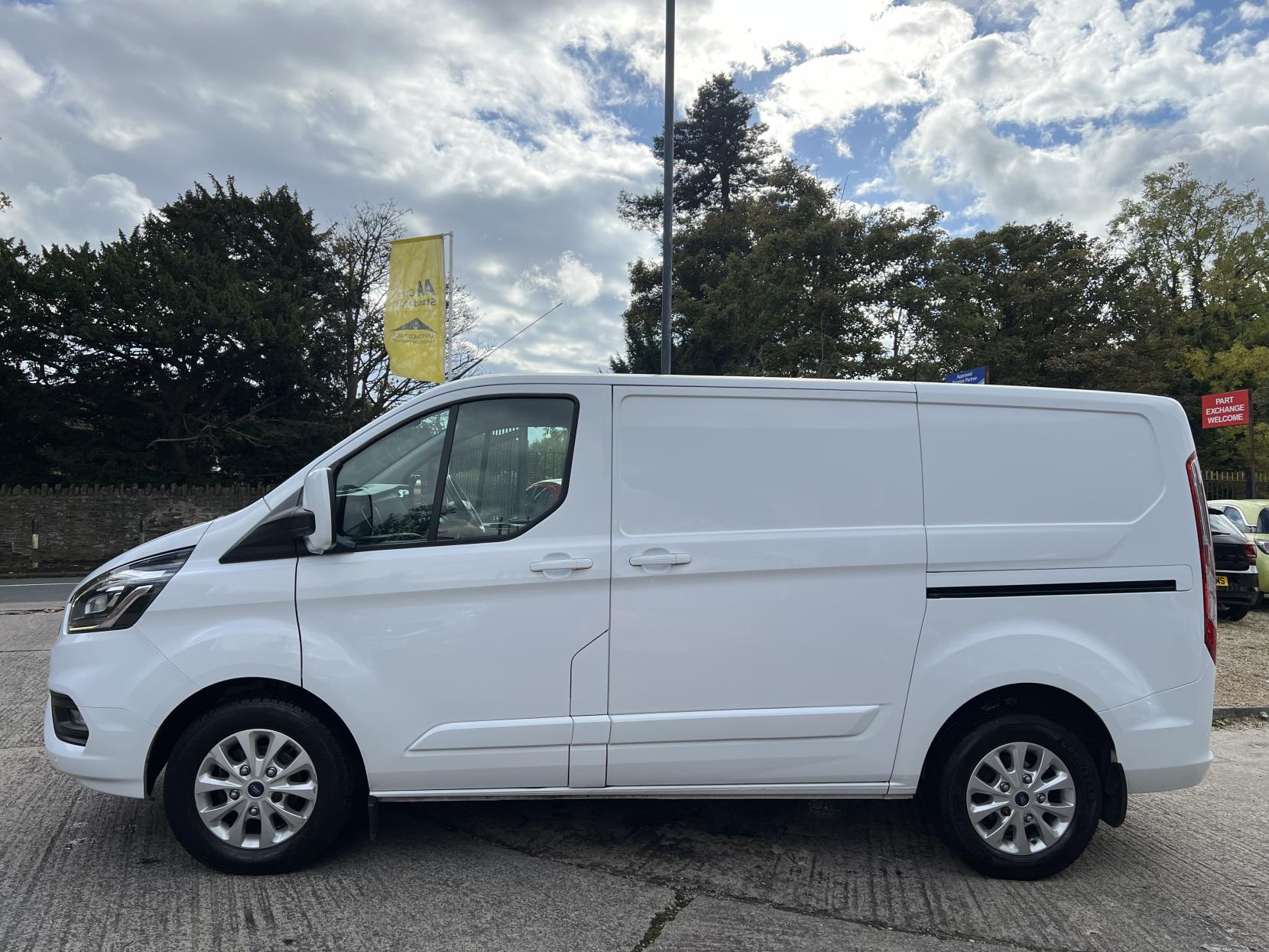 Ford Transit Custom 2.0 280 EcoBlue Limited Panel Van 5dr Diesel Auto L1 H1 Euro 6 (s/s) (170 ps)