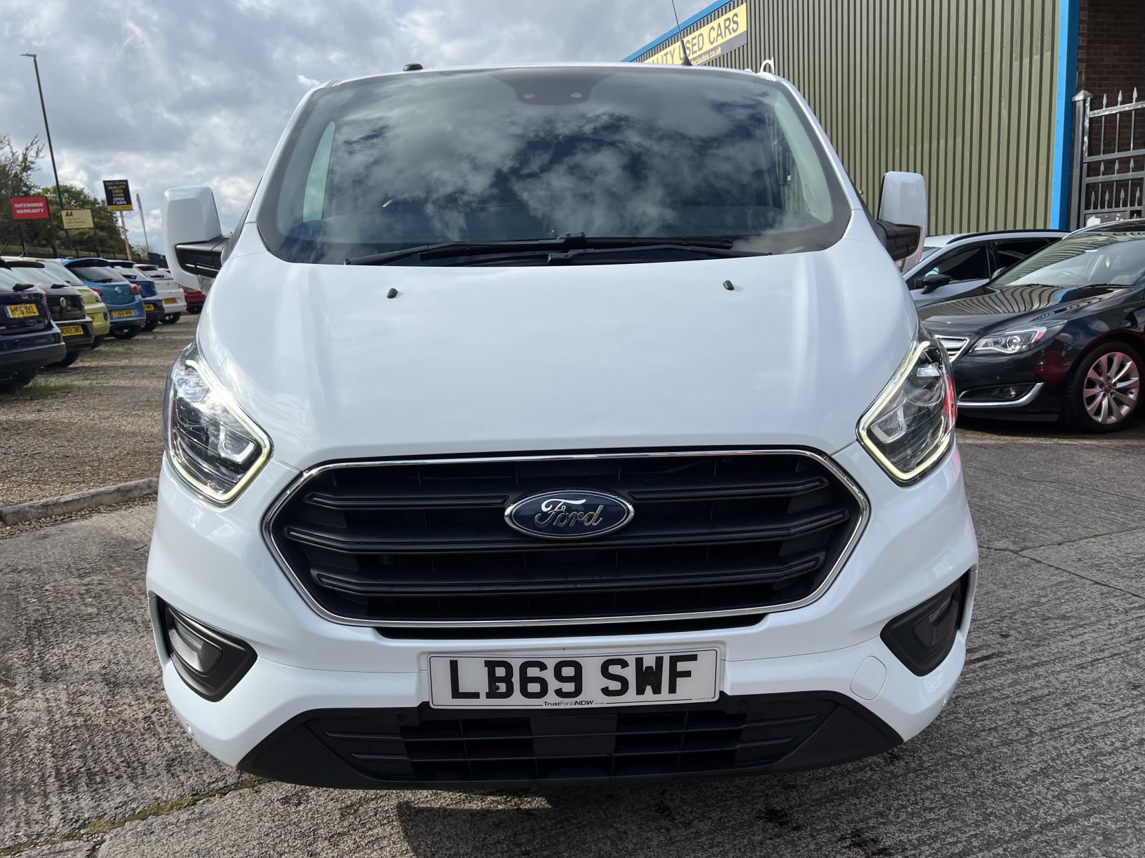 Ford Transit Custom 2.0 280 EcoBlue Limited Panel Van 5dr Diesel Auto L1 H1 Euro 6 (s/s) (170 ps)