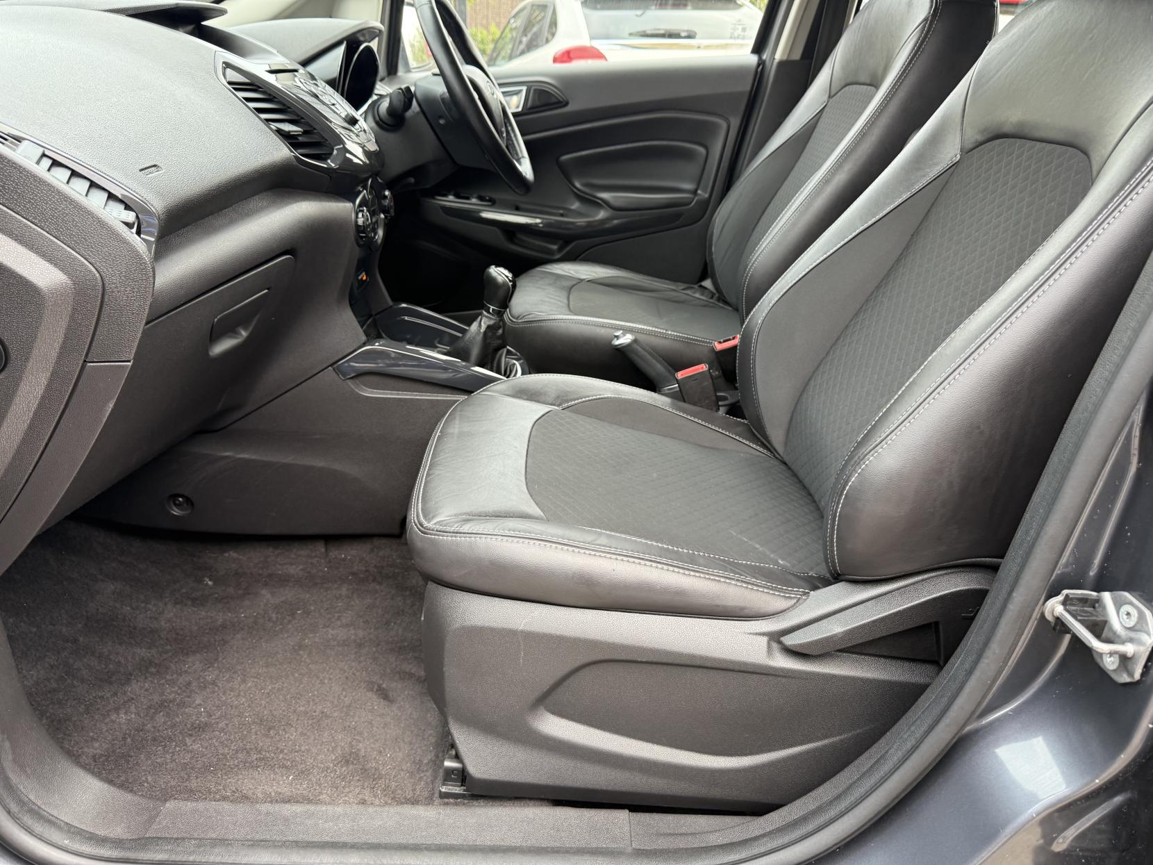 Ford EcoSport 1.5 TDCi Titanium SUV 5dr Diesel Manual 2WD Euro 6 (95 ps)