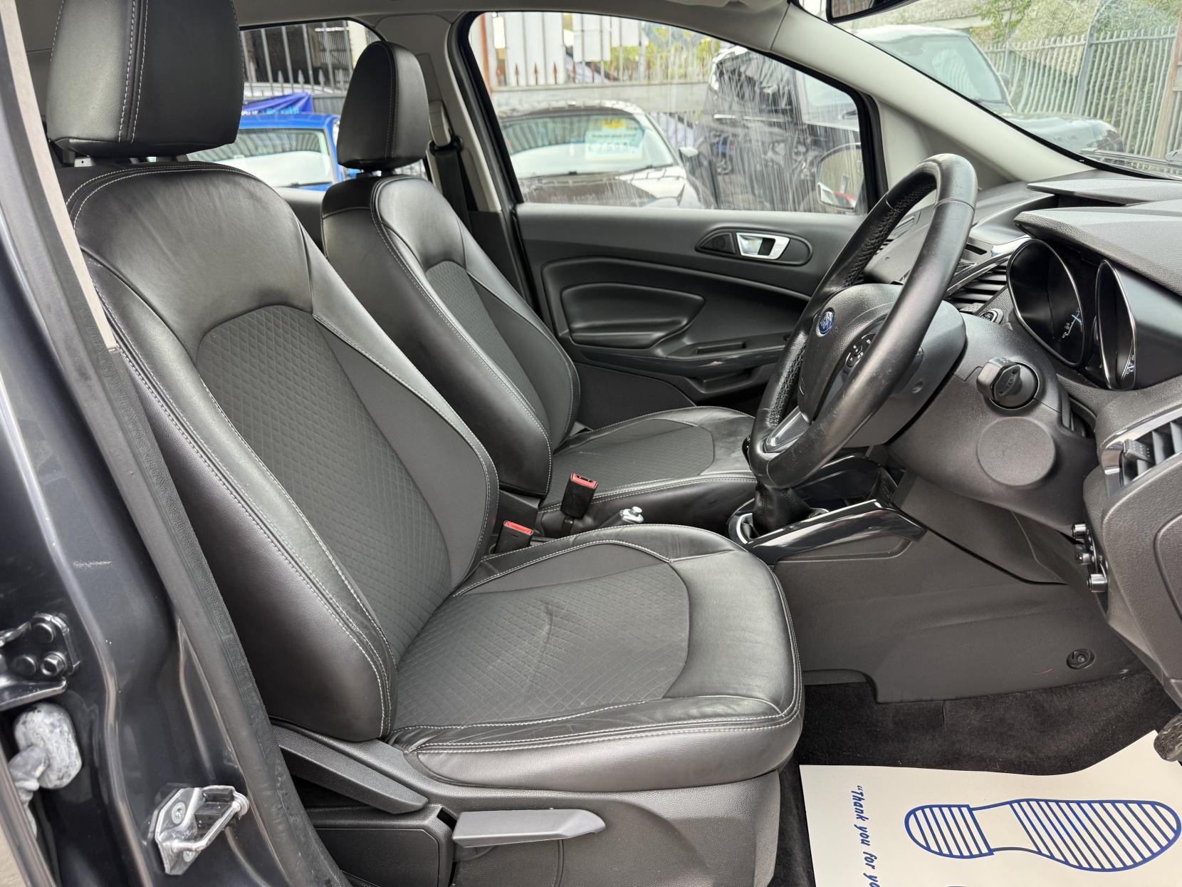 Ford EcoSport 1.5 TDCi Titanium SUV 5dr Diesel Manual 2WD Euro 6 (95 ps)