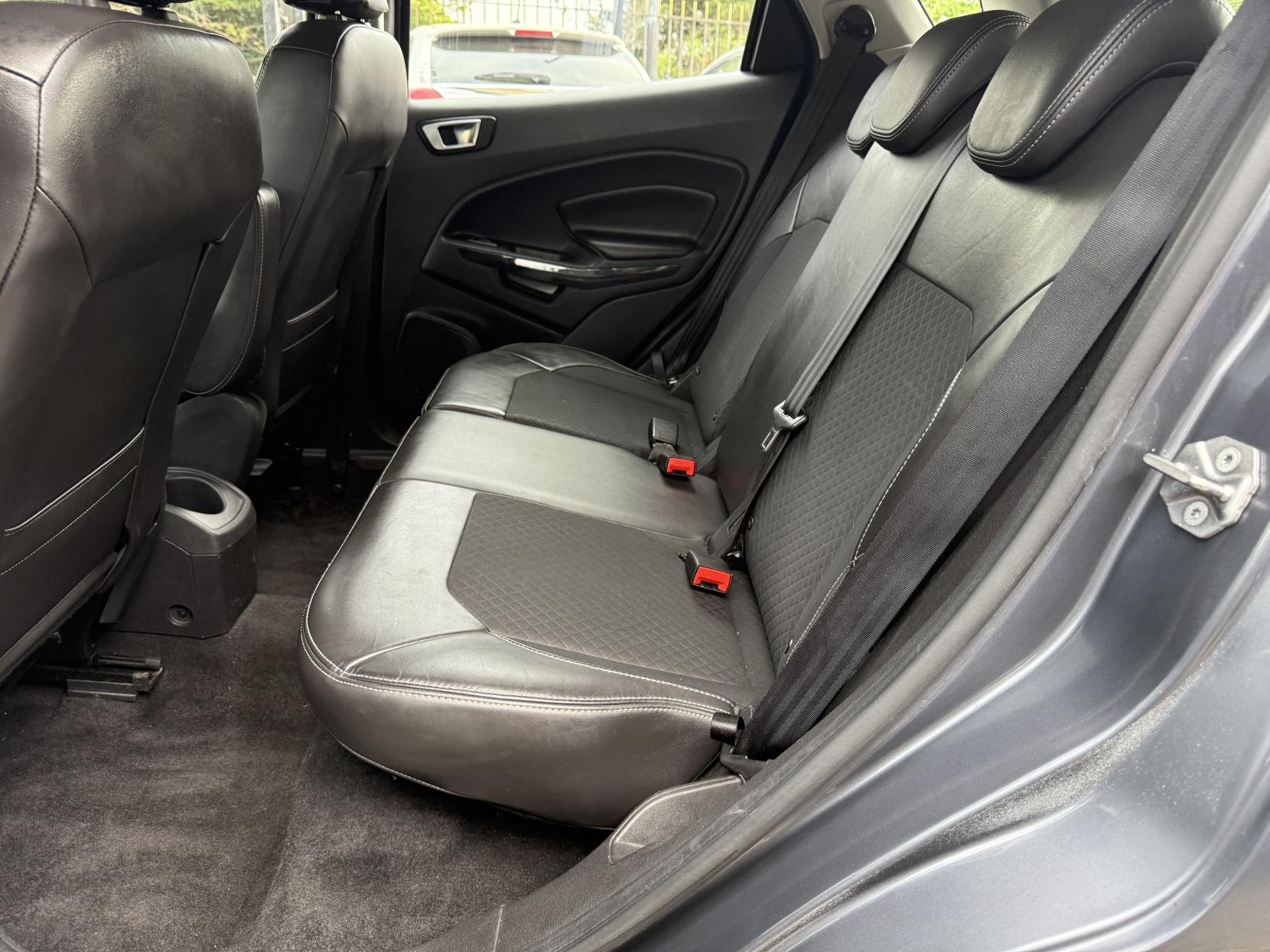 Ford EcoSport 1.5 TDCi Titanium SUV 5dr Diesel Manual 2WD Euro 6 (95 ps)
