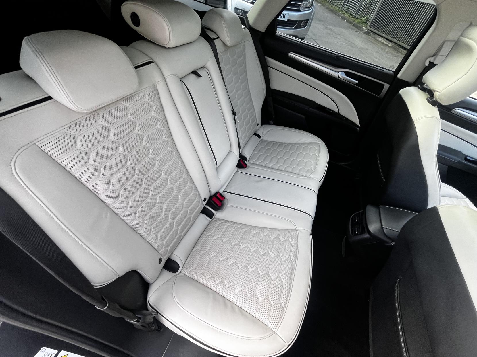 Ford Mondeo 2.0 TDCi Vignale Estate 5dr Diesel Powershift Euro 6 (s/s) (210 ps)