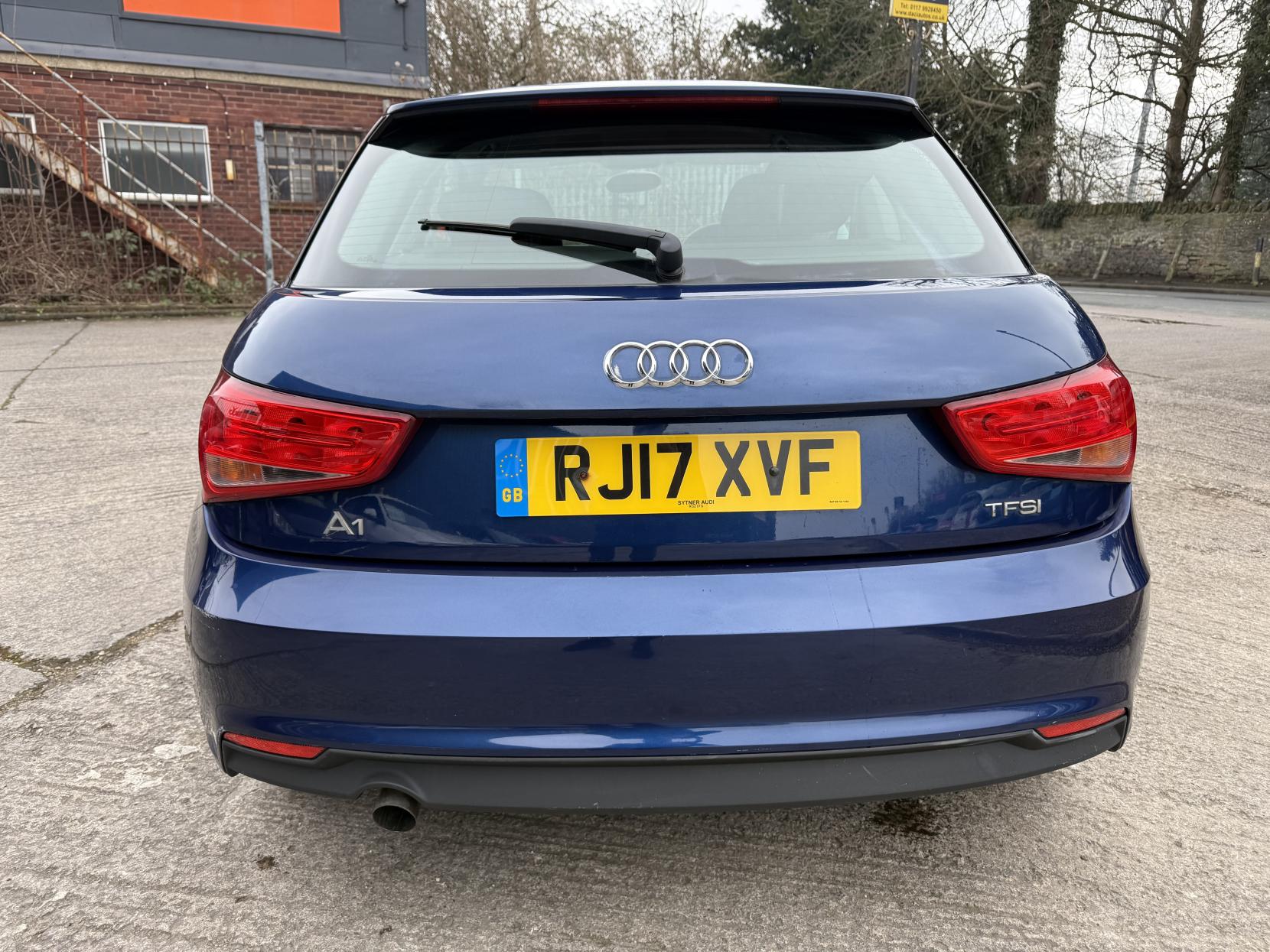 Audi A1 1.0 TFSI SE Hatchback 3dr Petrol Manual Euro 6 (s/s) (95 ps)