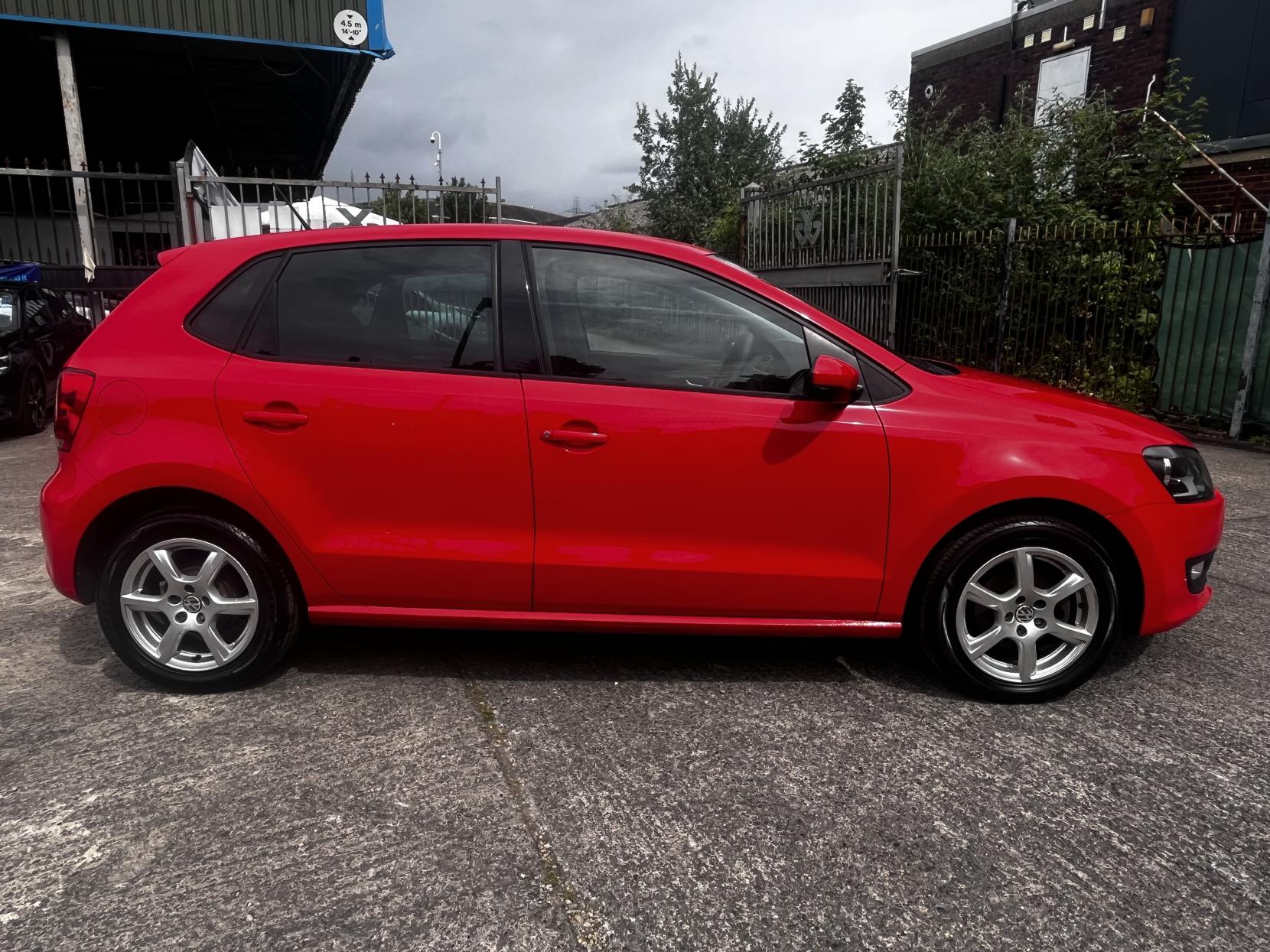 Volkswagen Polo 1.2 Moda Hatchback 5dr Petrol Manual Euro 5 (70 ps)
