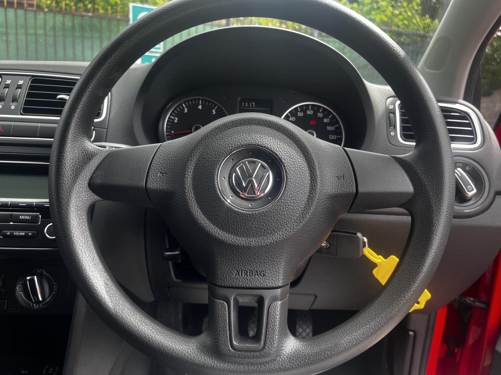 Volkswagen Polo 1.2 Moda Hatchback 5dr Petrol Manual Euro 5 (70 ps)