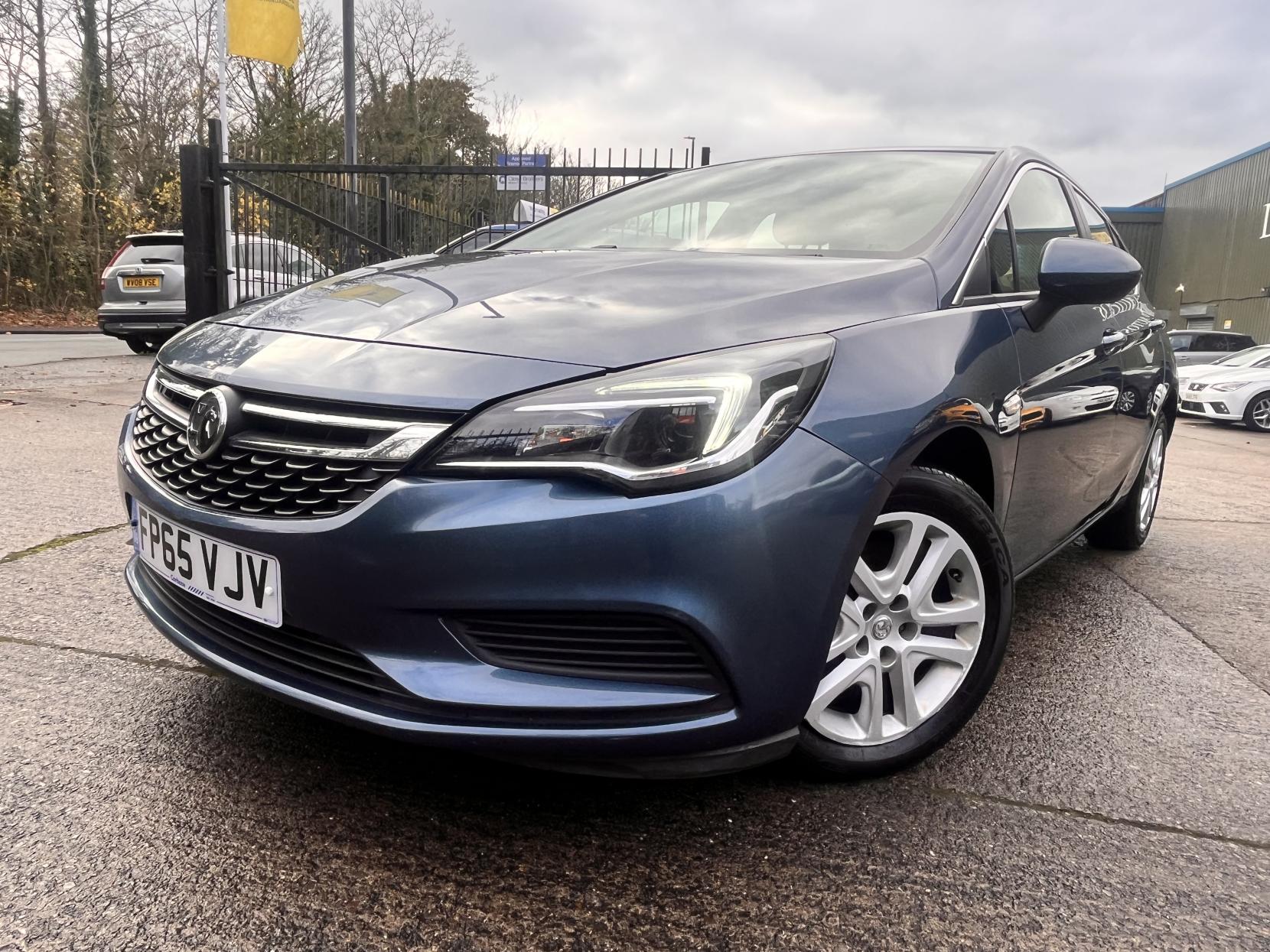 Vauxhall Astra 1.6 CDTi ecoTEC BlueInjection Design Hatchback 5dr Diesel Manual Euro 6 (110 ps)