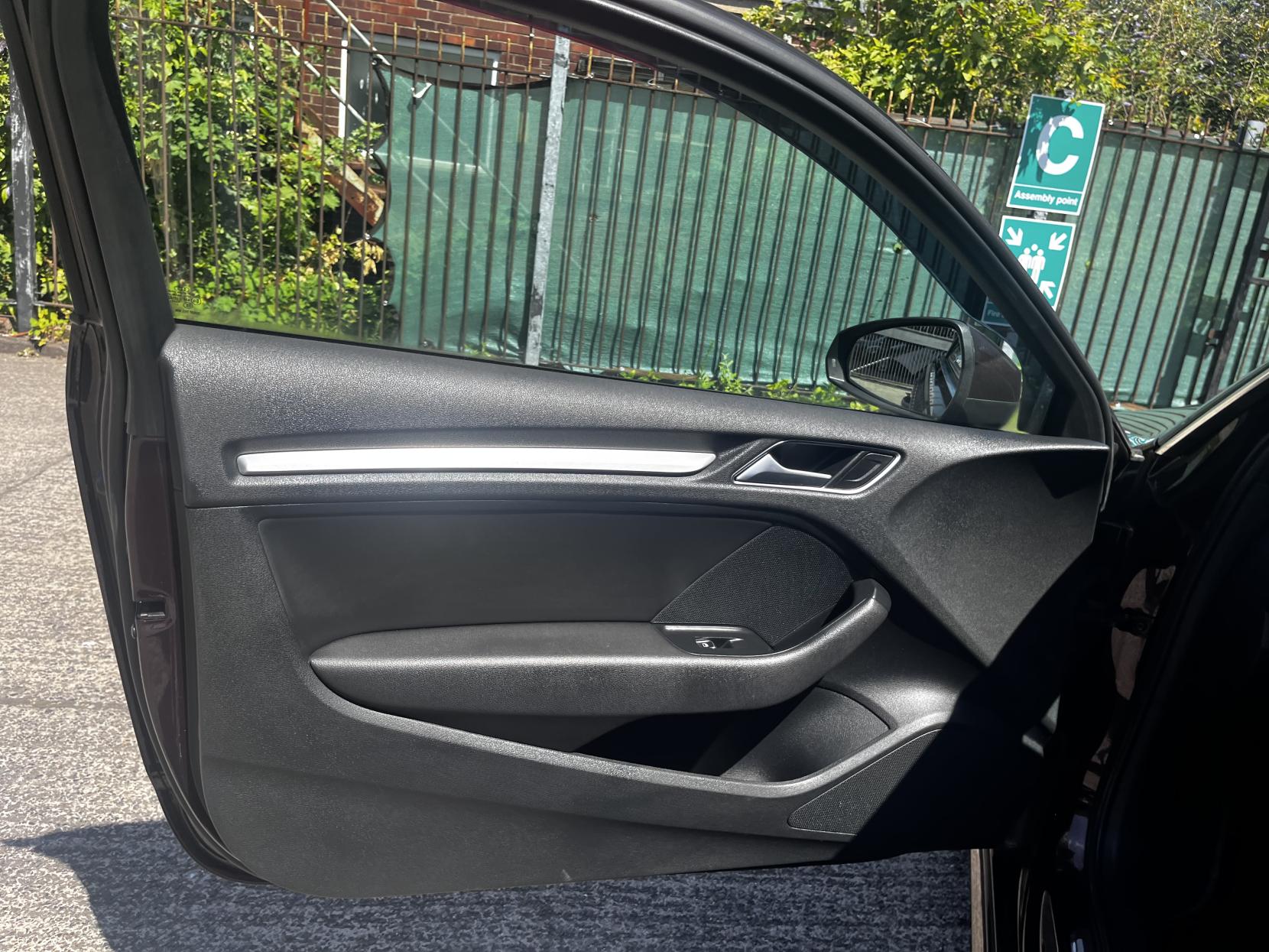 Audi A3 1.2 TFSI S line Hatchback 3dr Petrol Manual Euro 5 (s/s) (105 ps)