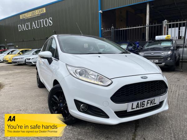Ford Fiesta 1.0T EcoBoost Zetec White Edition Hatchback 5dr Petrol Manual Euro 6 (s/s) (100 ps)