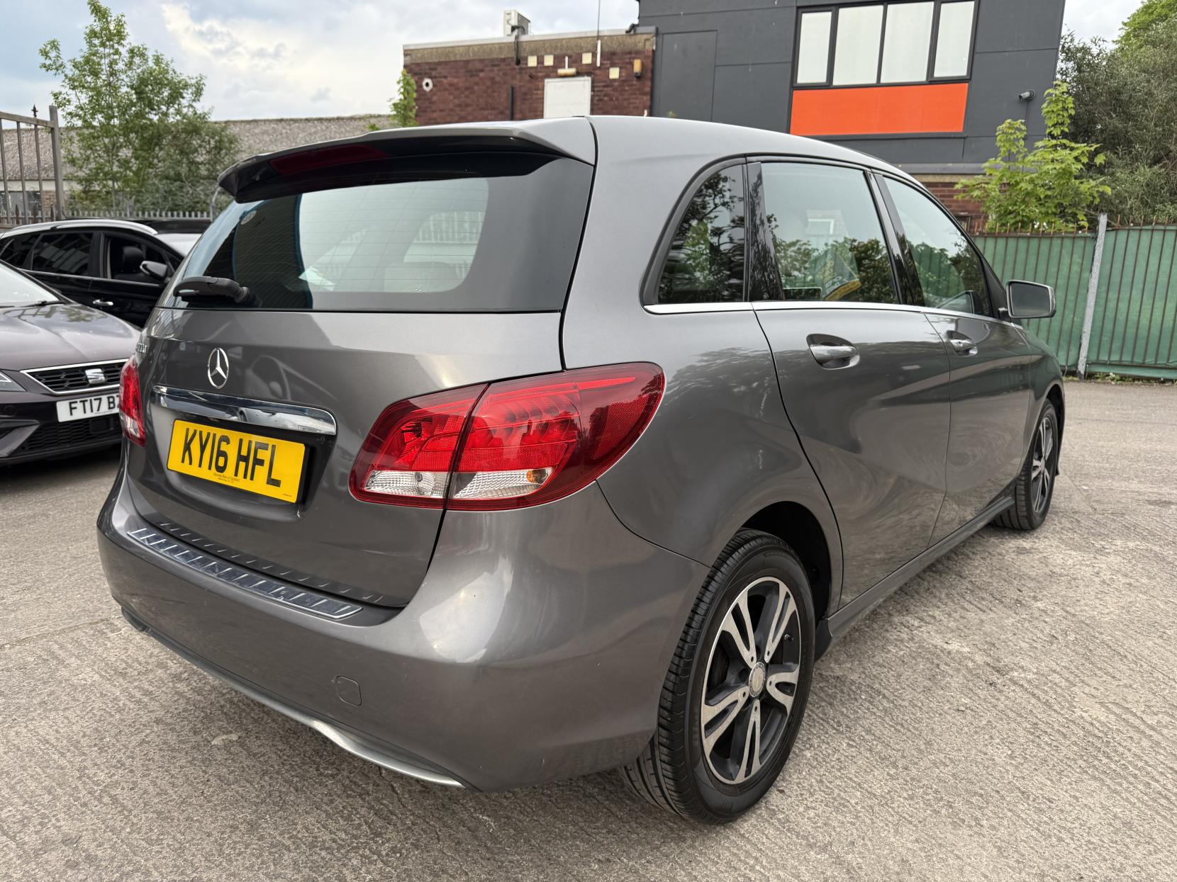 Mercedes-Benz B Class 1.5 B180d SE MPV 5dr Diesel 7G-DCT Euro 6 (s/s) (109 ps)