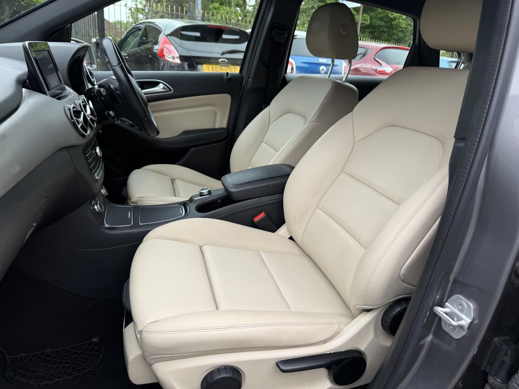 Mercedes-Benz B Class 1.5 B180d SE MPV 5dr Diesel 7G-DCT Euro 6 (s/s) (109 ps)