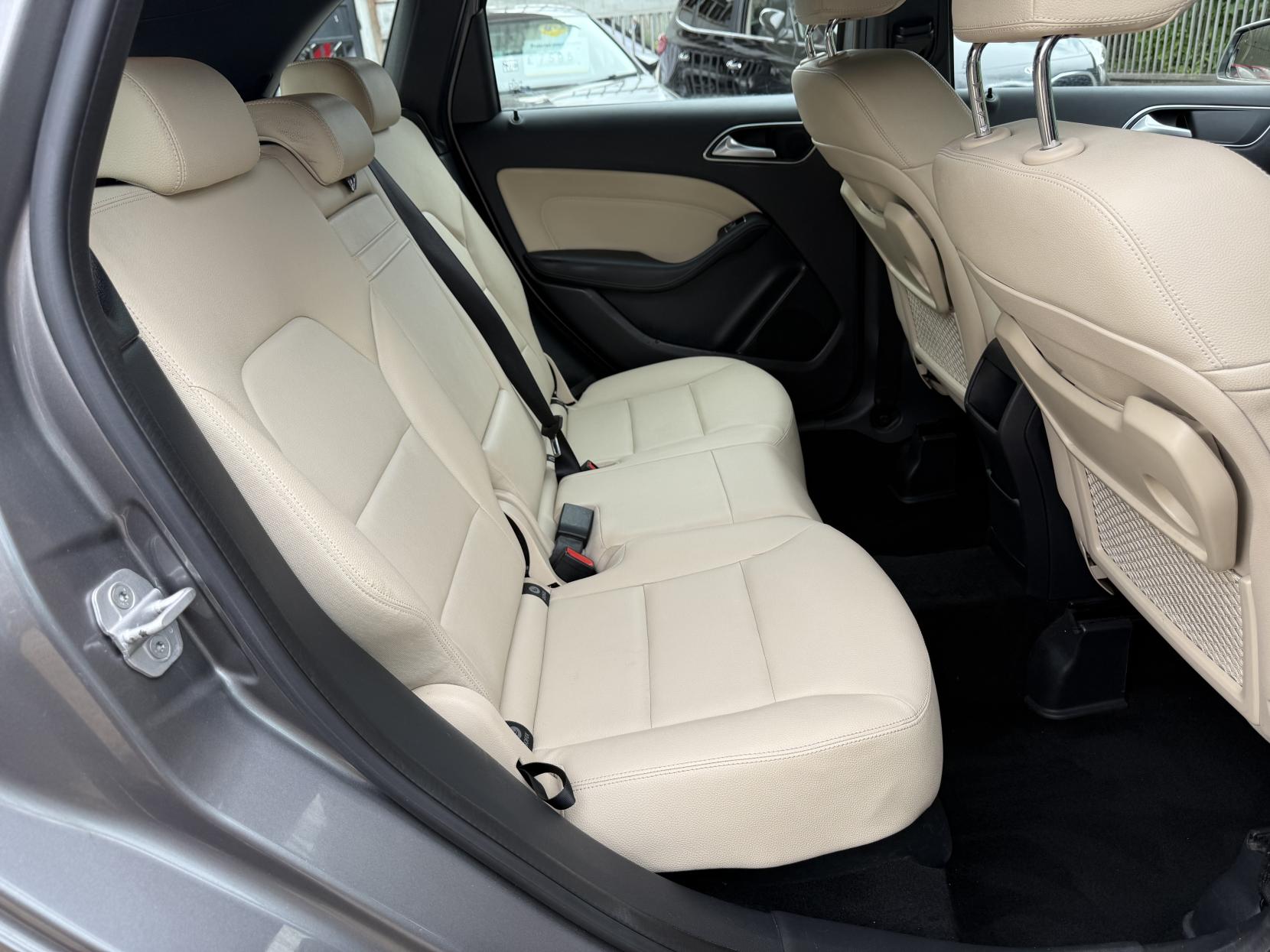 Mercedes-Benz B Class 1.5 B180d SE MPV 5dr Diesel 7G-DCT Euro 6 (s/s) (109 ps)