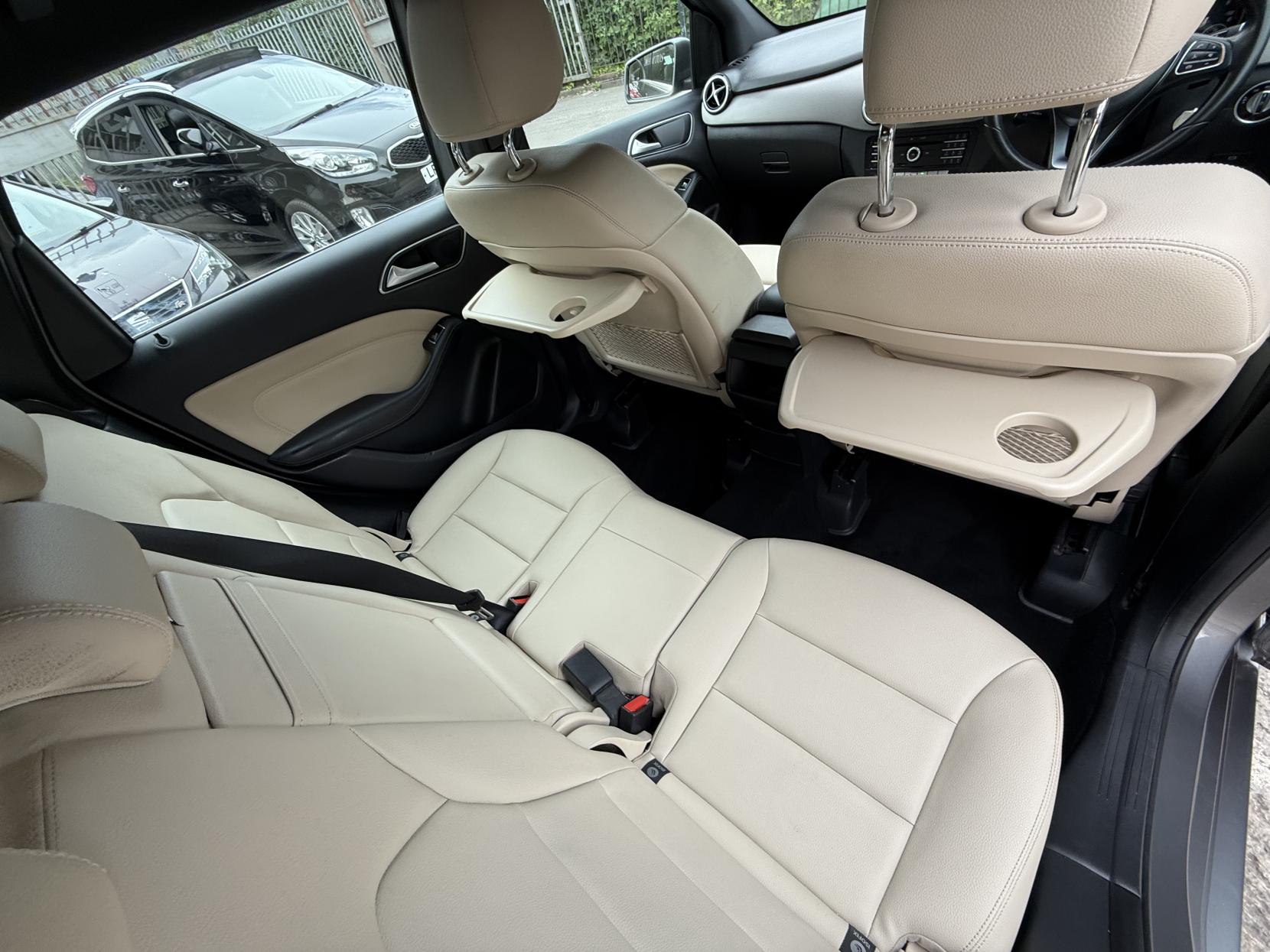 Mercedes-Benz B Class 1.5 B180d SE MPV 5dr Diesel 7G-DCT Euro 6 (s/s) (109 ps)