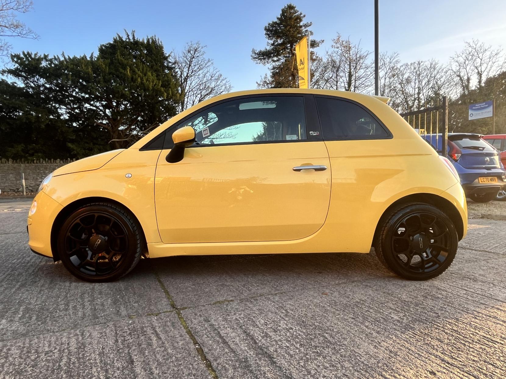 Fiat 500 0.9 TwinAir Plus Hatchback 3dr Petrol Manual Euro 5 (s/s) (85 bhp)