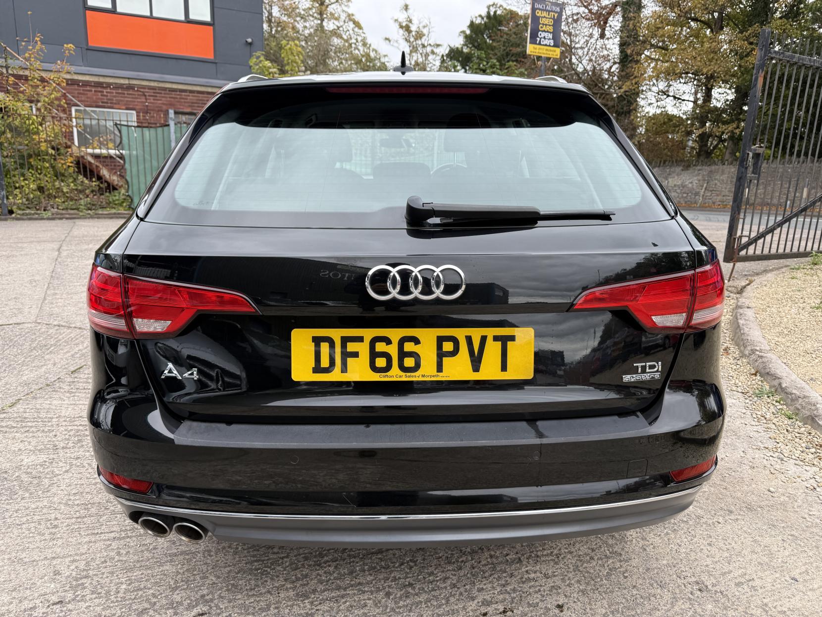 Audi A4 Avant 2.0 TDI Sport Estate 5dr Diesel S Tronic quattro Euro 6 (s/s) (190 ps)