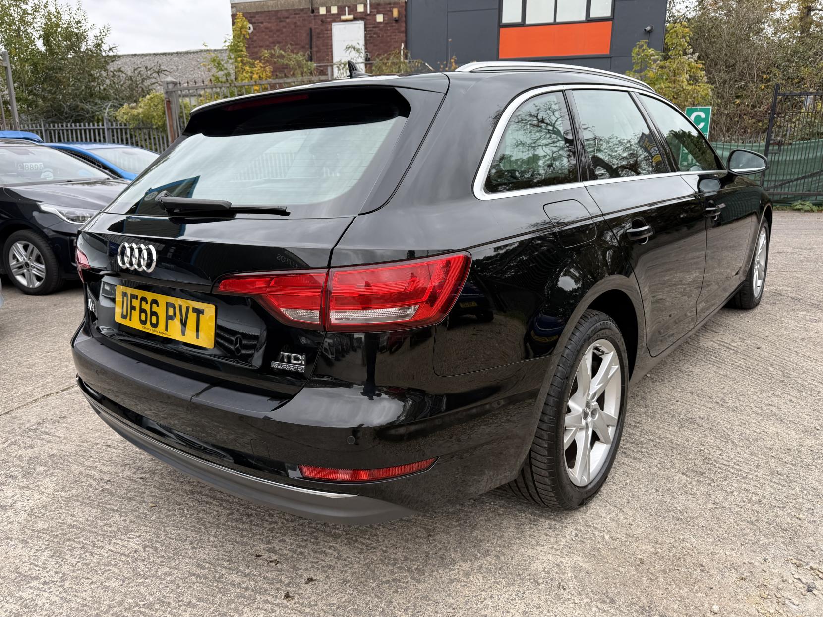 Audi A4 Avant 2.0 TDI Sport Estate 5dr Diesel S Tronic quattro Euro 6 (s/s) (190 ps)