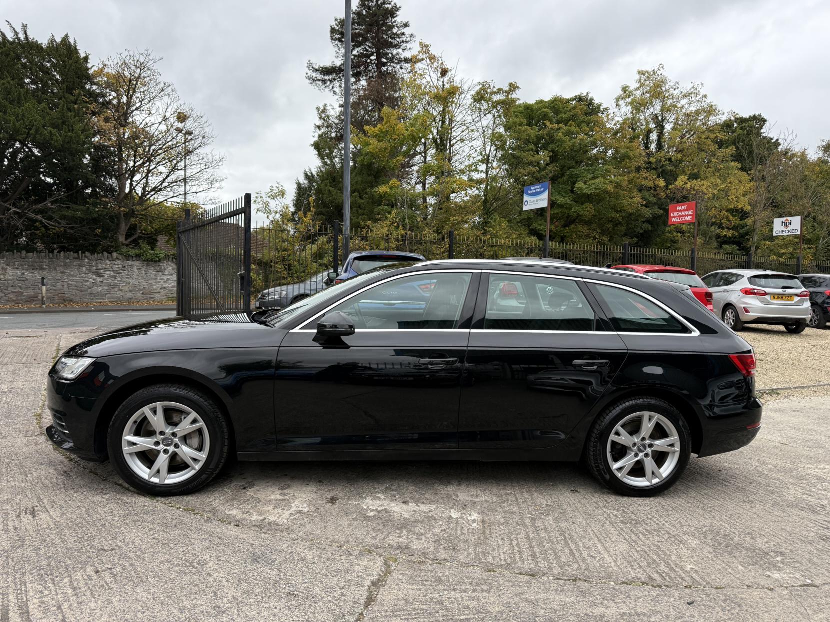 Audi A4 Avant 2.0 TDI Sport Estate 5dr Diesel S Tronic quattro Euro 6 (s/s) (190 ps)