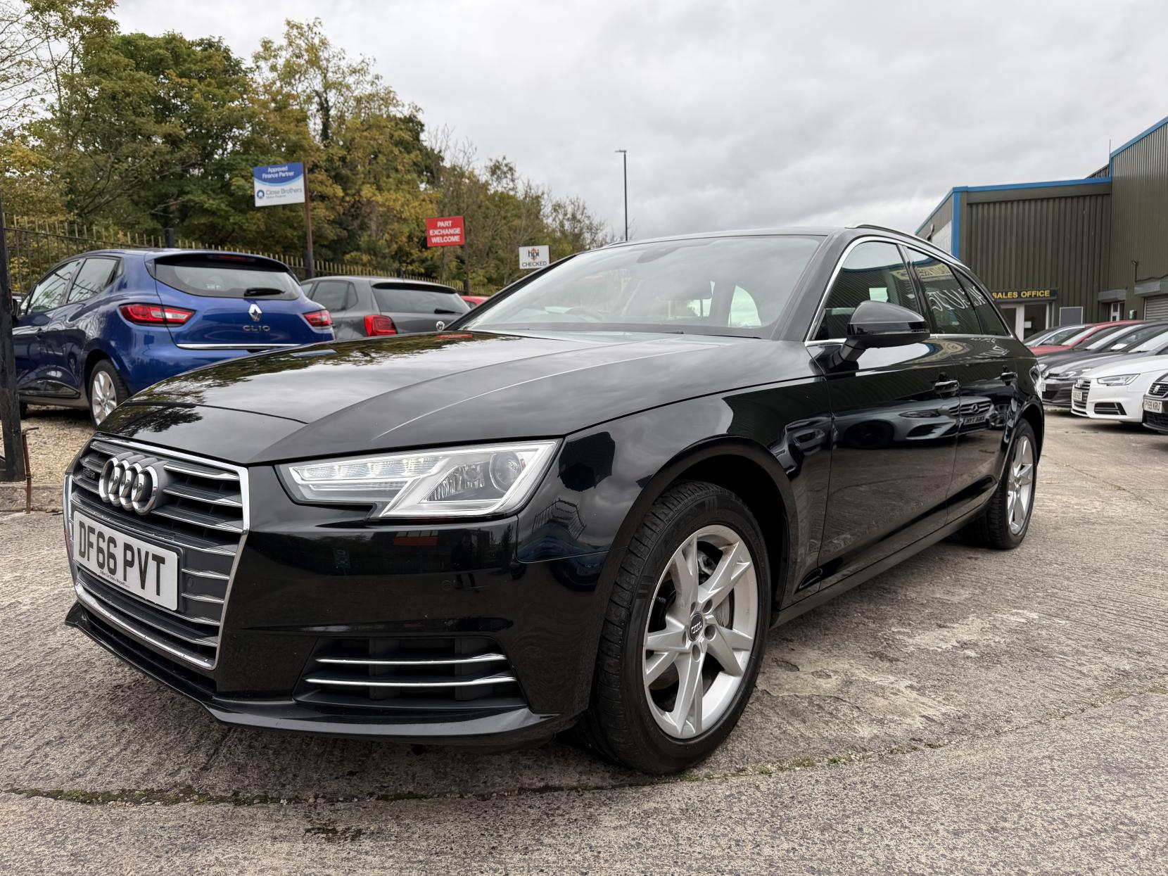 Audi A4 Avant 2.0 TDI Sport Estate 5dr Diesel S Tronic quattro Euro 6 (s/s) (190 ps)