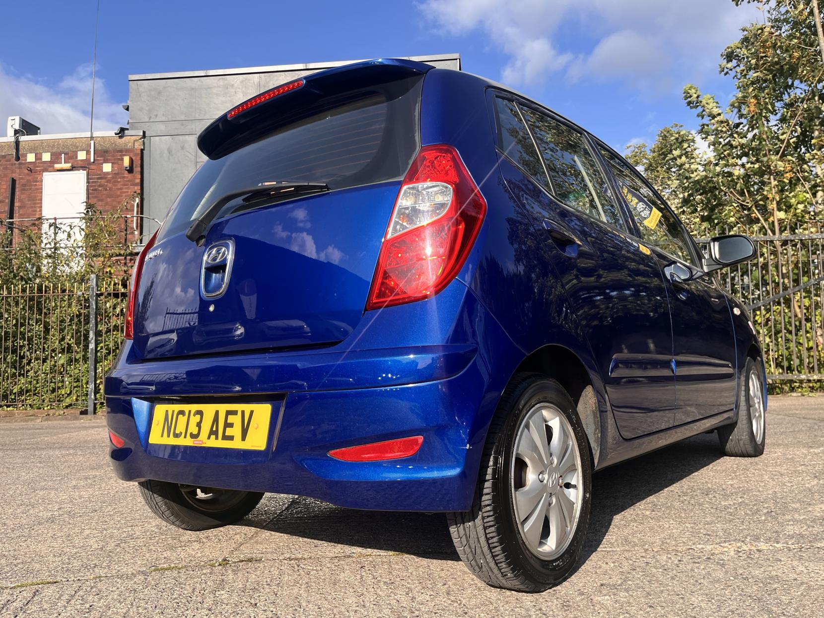 Hyundai i10 1.2 Style Hatchback 5dr Petrol Manual Euro 5 (85 bhp)