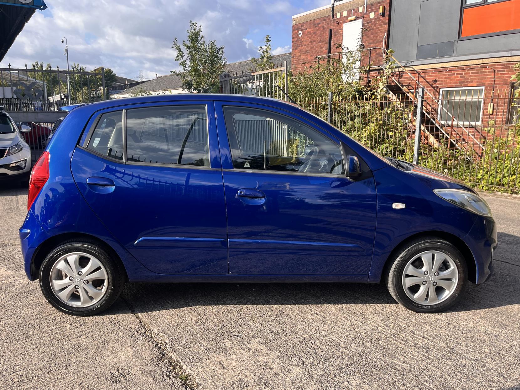 Hyundai i10 1.2 Style Hatchback 5dr Petrol Manual Euro 5 (85 bhp)