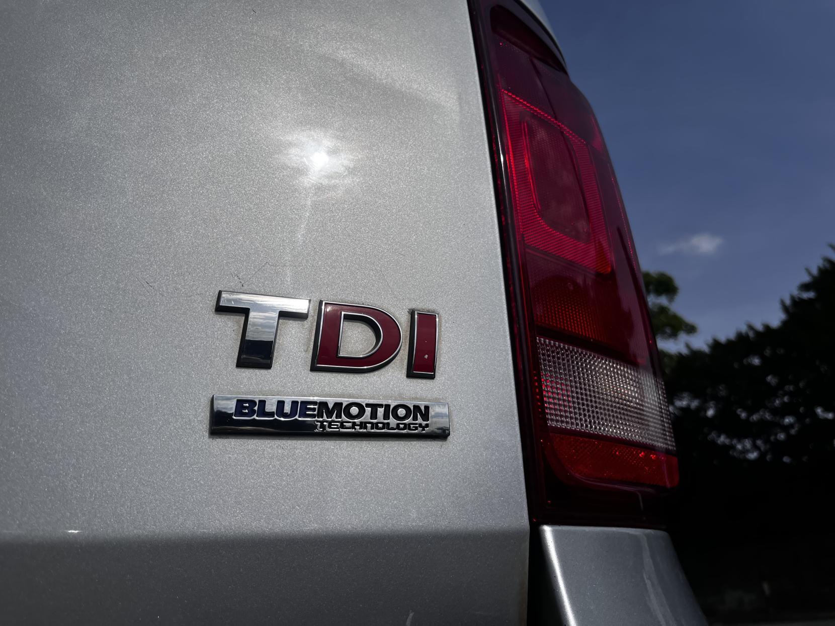 Volkswagen Amarok 2.0 BiTDI BlueMotion Tech Highline Pickup Double Cab 4dr Diesel Auto 4Motion Euro 5 (s/s) (180 ps)
