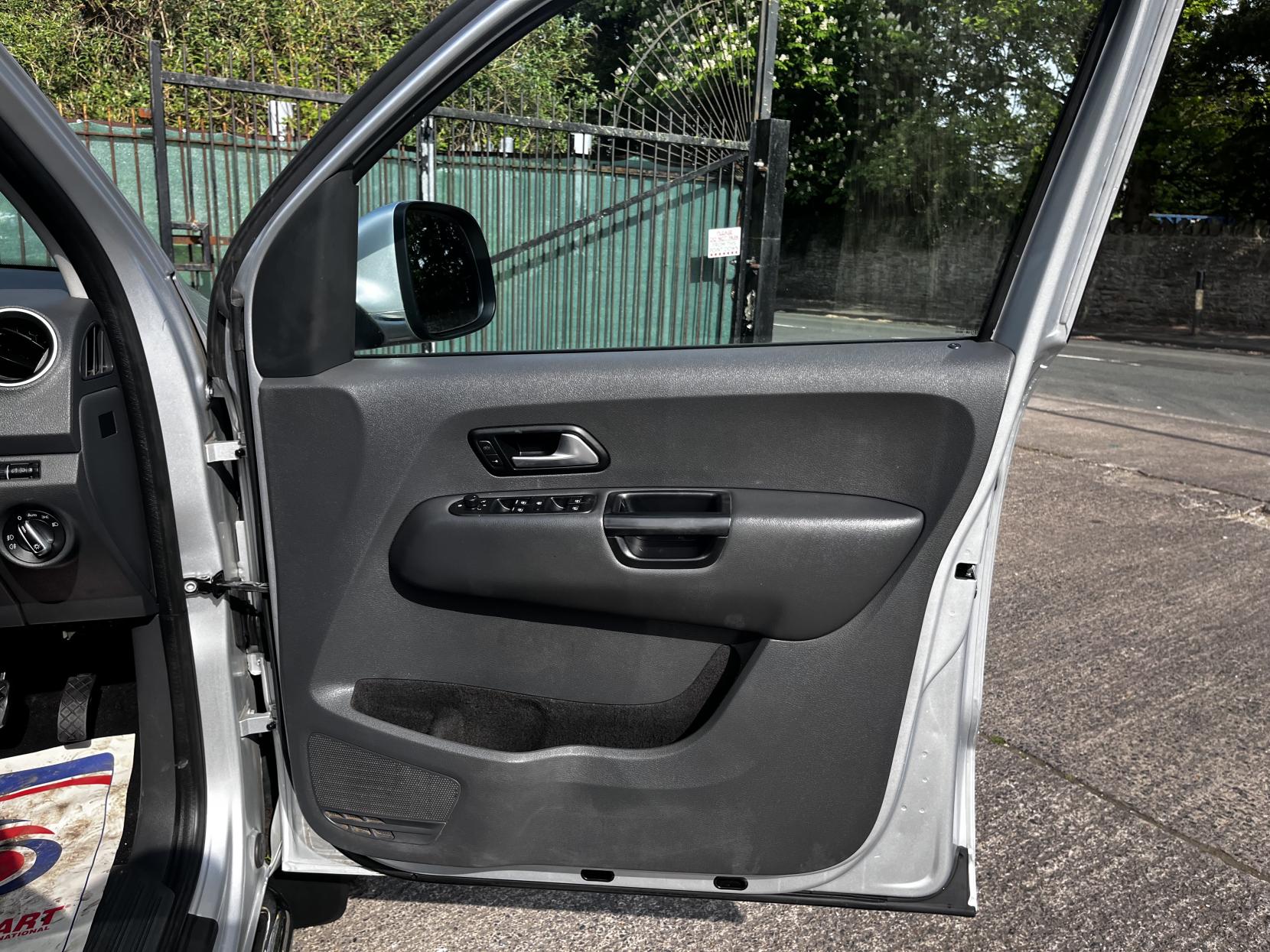 Volkswagen Amarok 2.0 BiTDI BlueMotion Tech Highline Pickup Double Cab 4dr Diesel Auto 4Motion Euro 5 (s/s) (180 ps)