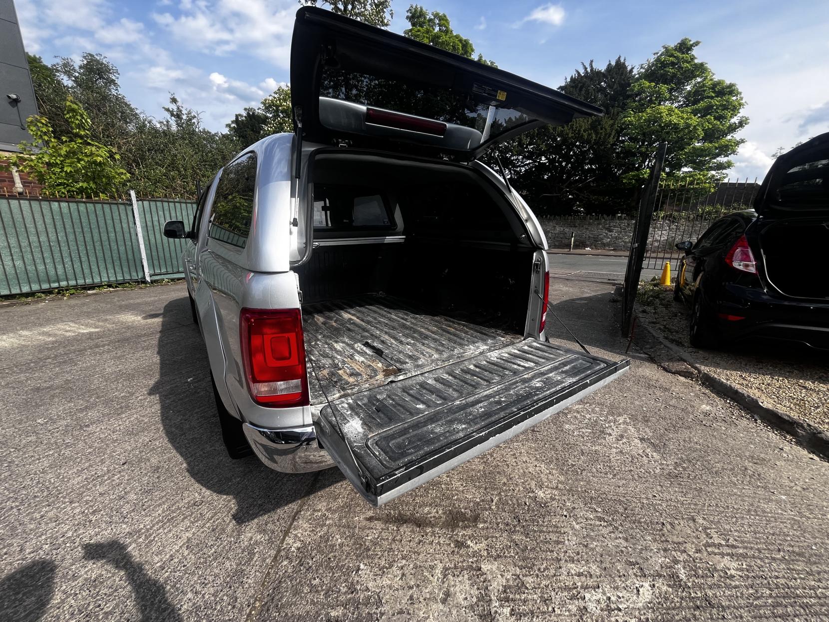 Volkswagen Amarok 2.0 BiTDI BlueMotion Tech Highline Pickup Double Cab 4dr Diesel Auto 4Motion Euro 5 (s/s) (180 ps)