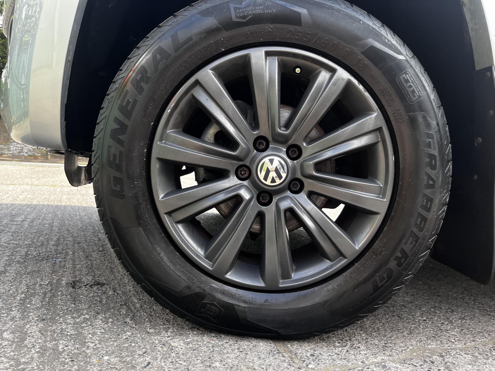 Volkswagen Amarok 2.0 BiTDI BlueMotion Tech Highline Pickup Double Cab 4dr Diesel Auto 4Motion Euro 5 (s/s) (180 ps)