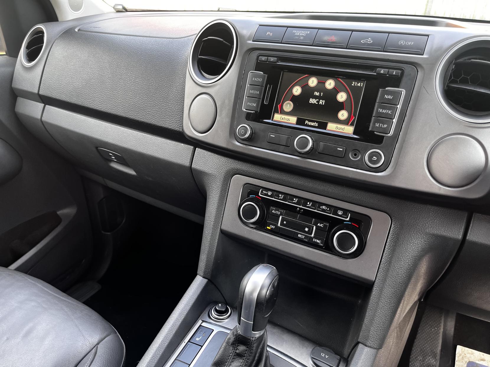 Volkswagen Amarok 2.0 BiTDI BlueMotion Tech Highline Pickup Double Cab 4dr Diesel Auto 4Motion Euro 5 (s/s) (180 ps)