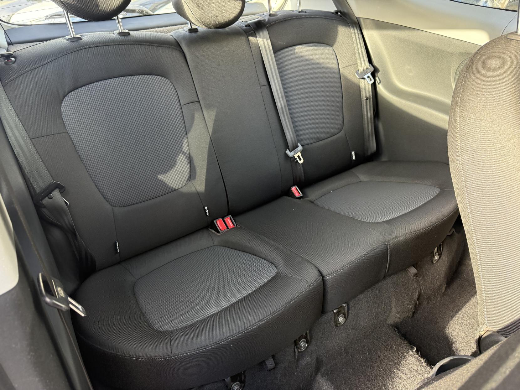 Hyundai i20 1.2 Classic Hatchback 3dr Petrol Manual Euro 5 (85 bhp)