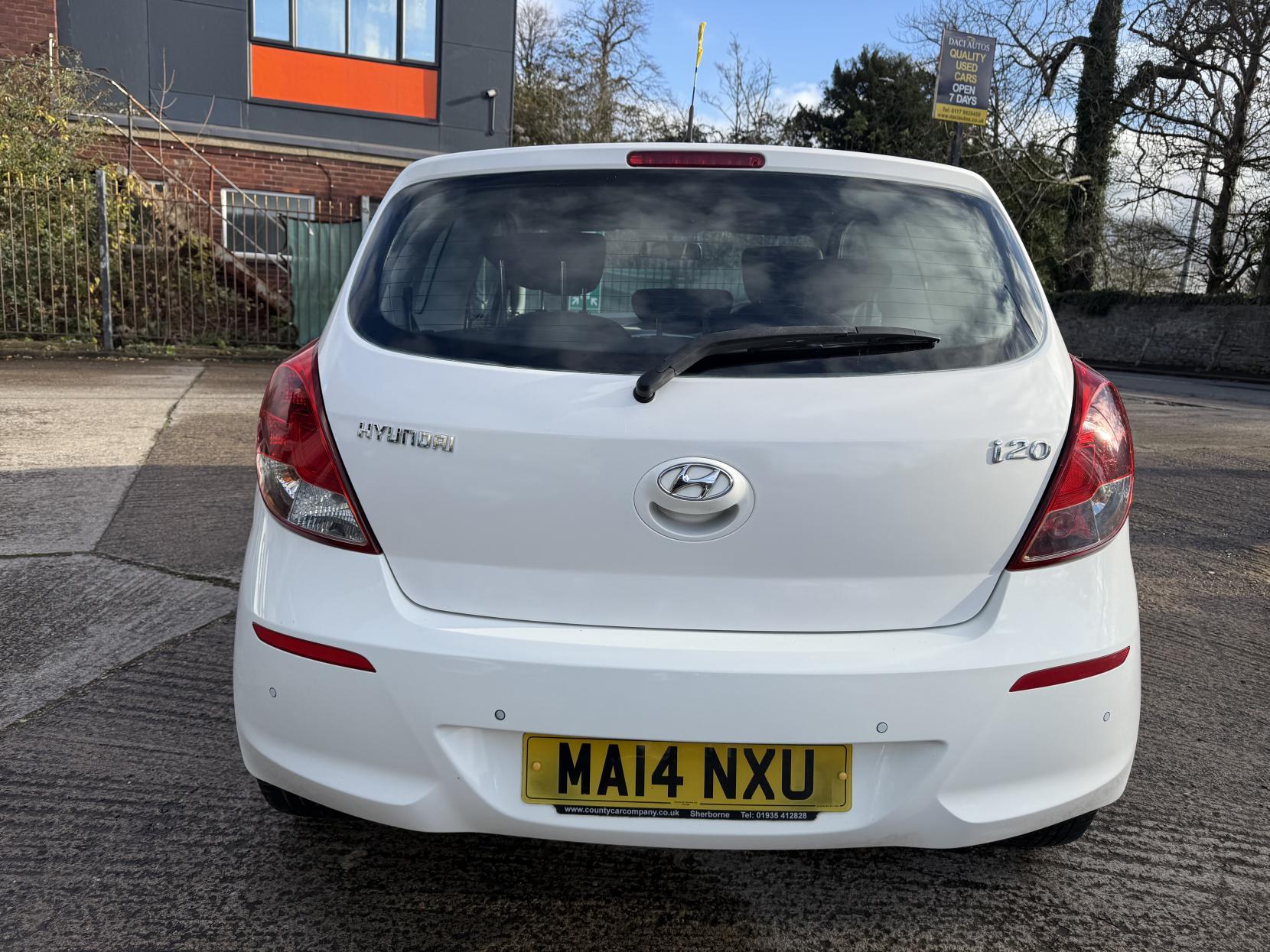 Hyundai i20 1.2 Classic Hatchback 3dr Petrol Manual Euro 5 (85 bhp)