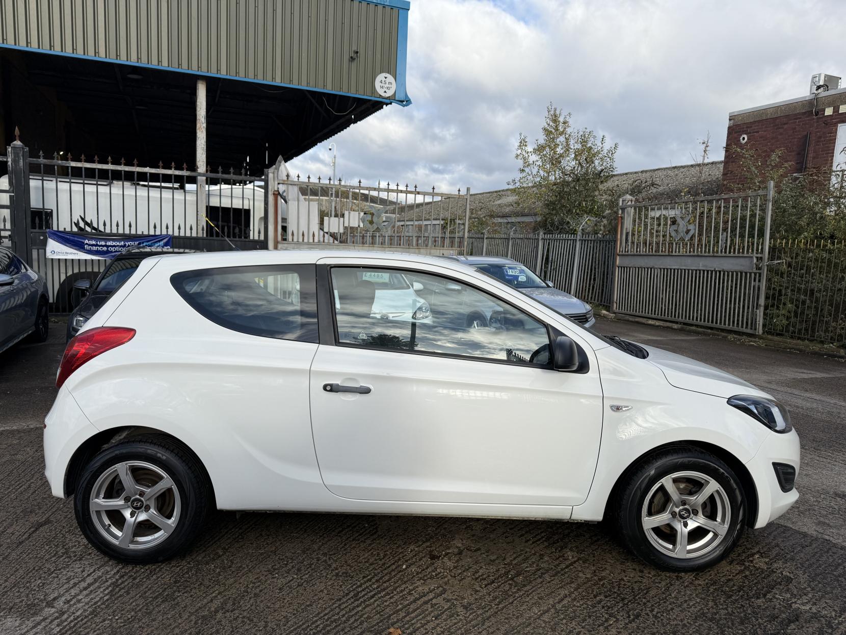 Hyundai i20 1.2 Classic Hatchback 3dr Petrol Manual Euro 5 (85 bhp)