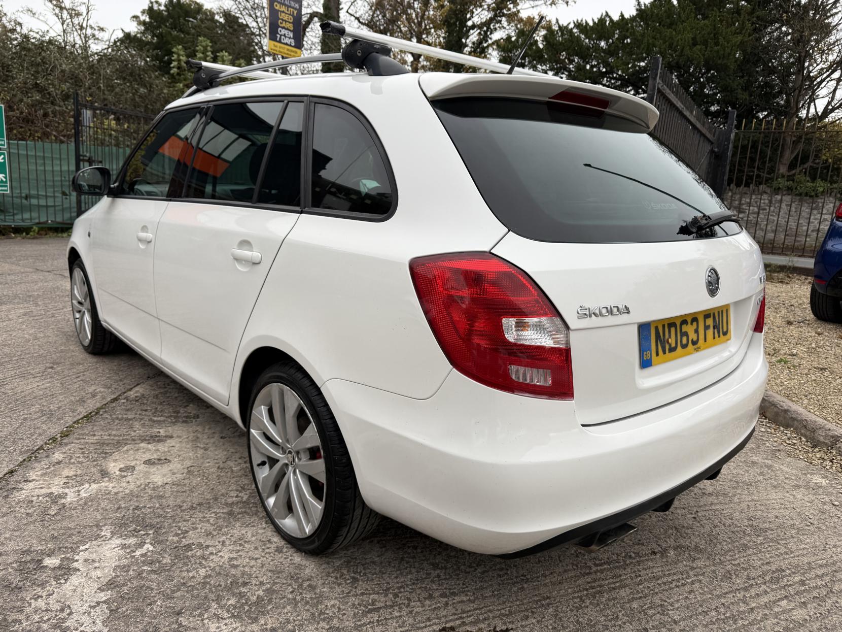 Skoda Fabia 1.4 TSI vRS Estate 5dr Petrol DSG Euro 5 (180 ps)