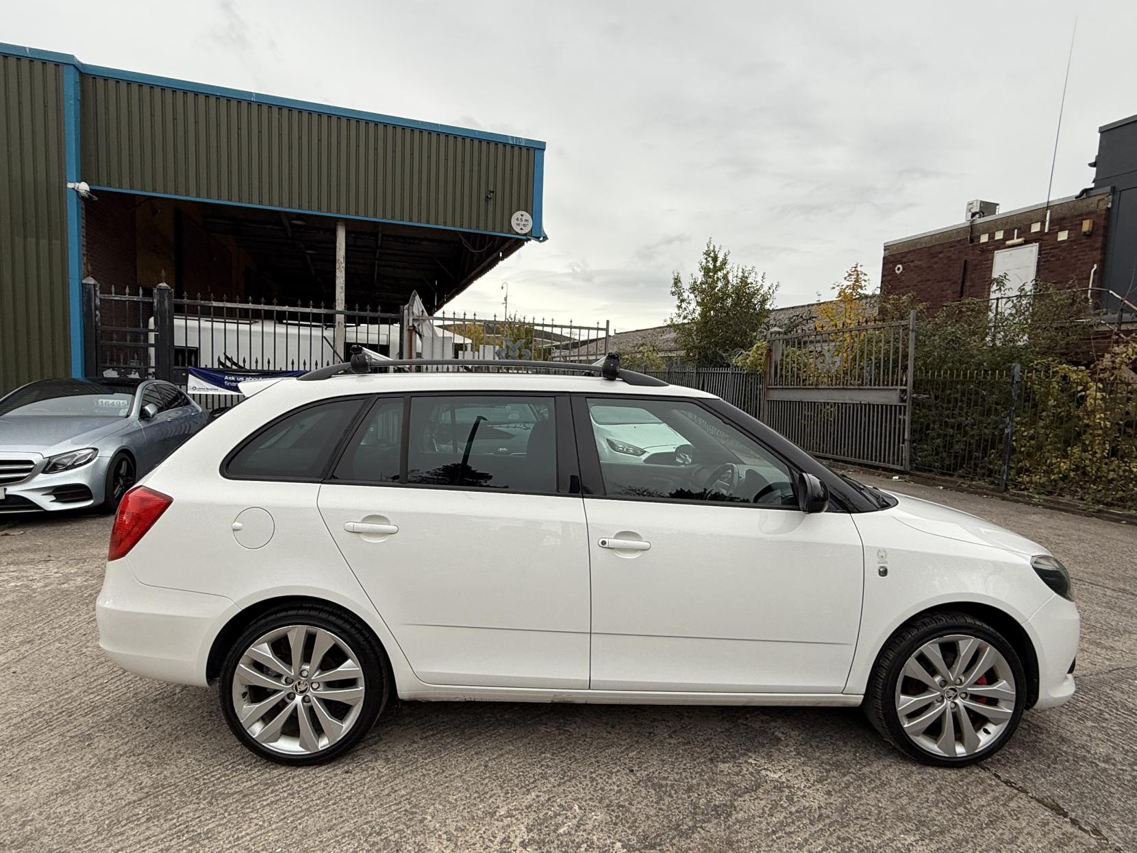 Skoda Fabia 1.4 TSI vRS Estate 5dr Petrol DSG Euro 5 (180 ps)