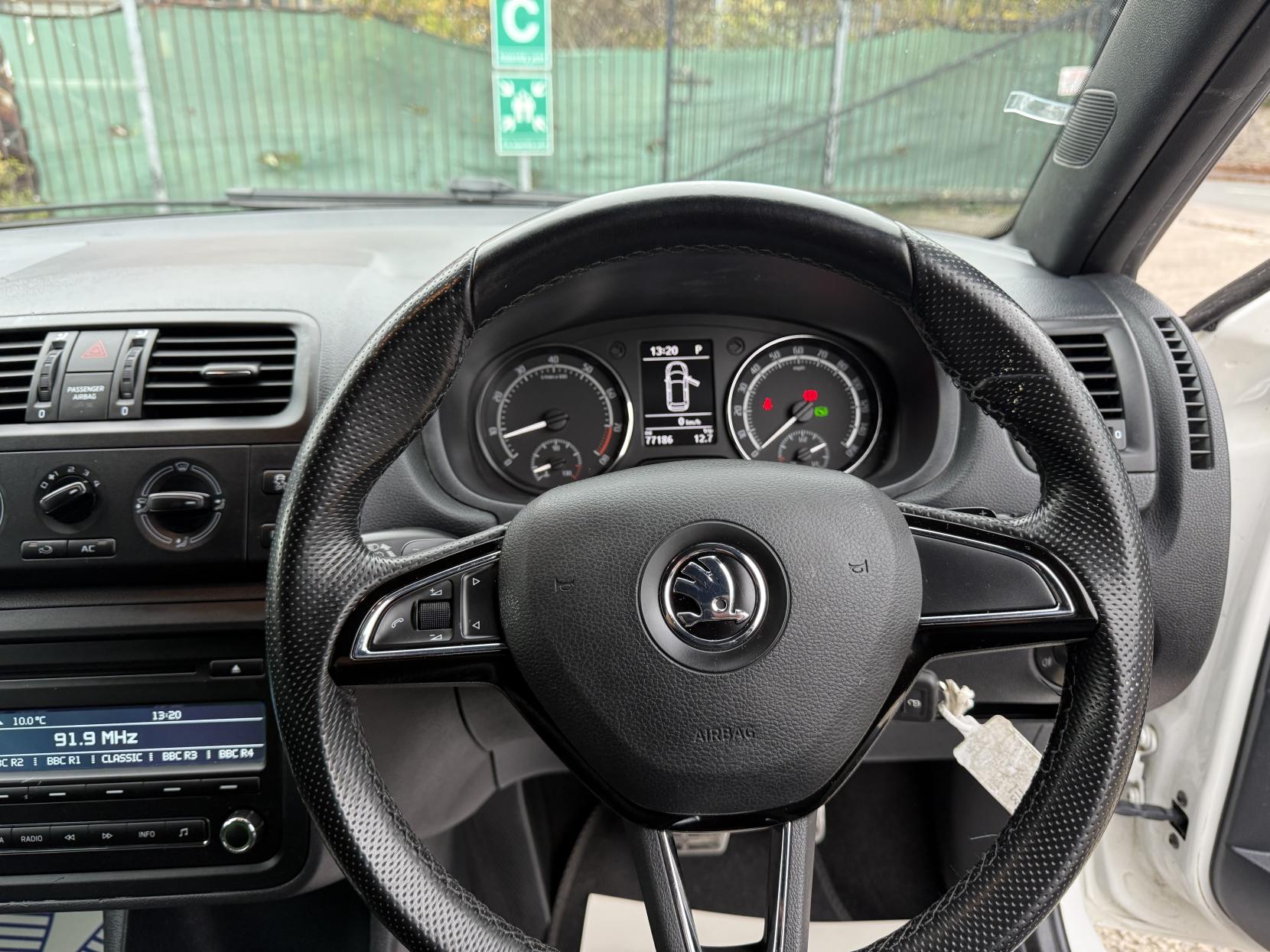 Skoda Fabia 1.4 TSI vRS Estate 5dr Petrol DSG Euro 5 (180 ps)