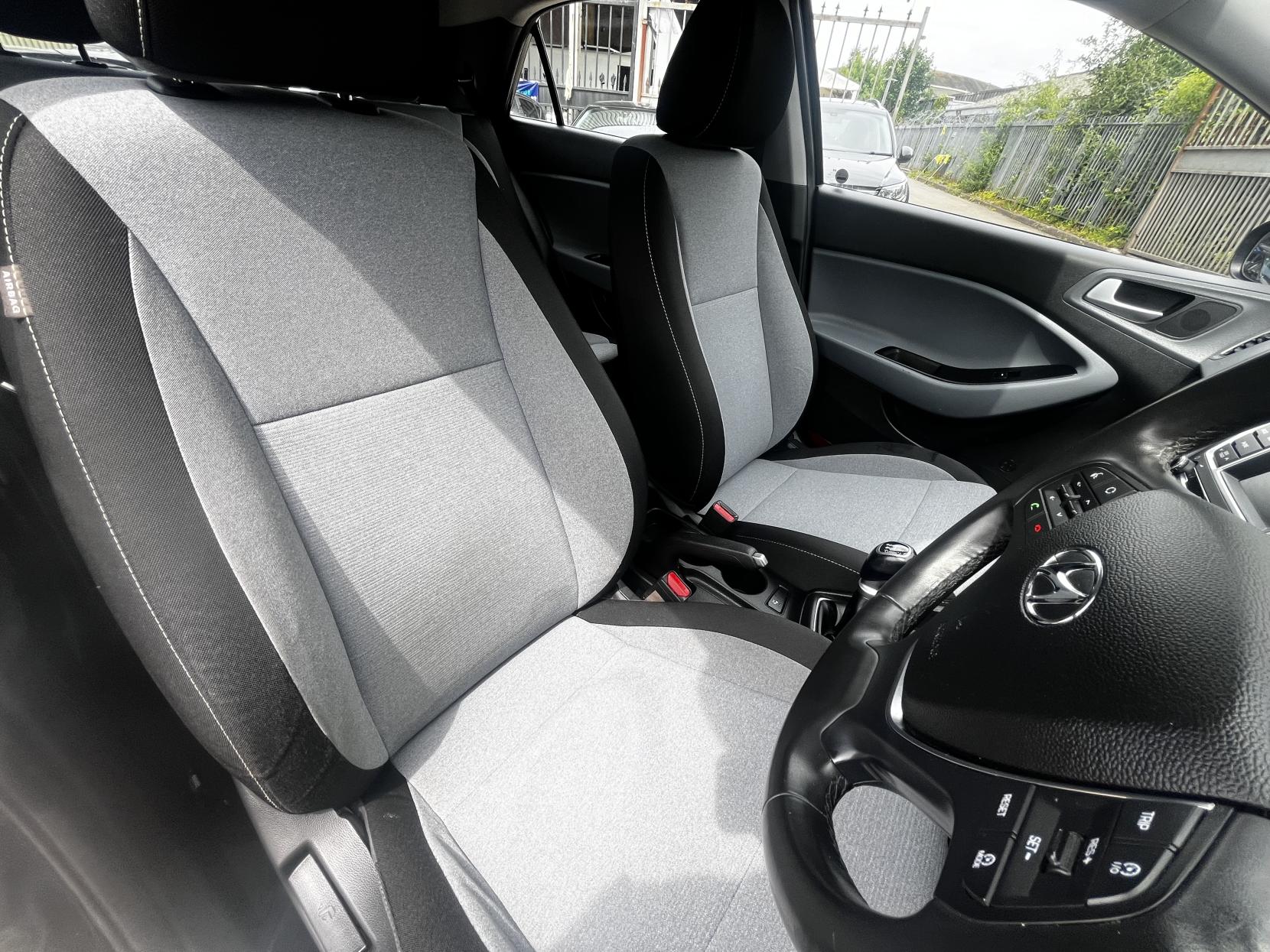 Hyundai i20 1.2 Blue Drive SE Hatchback 5dr Petrol Manual Euro 6 (s/s) (84 ps)