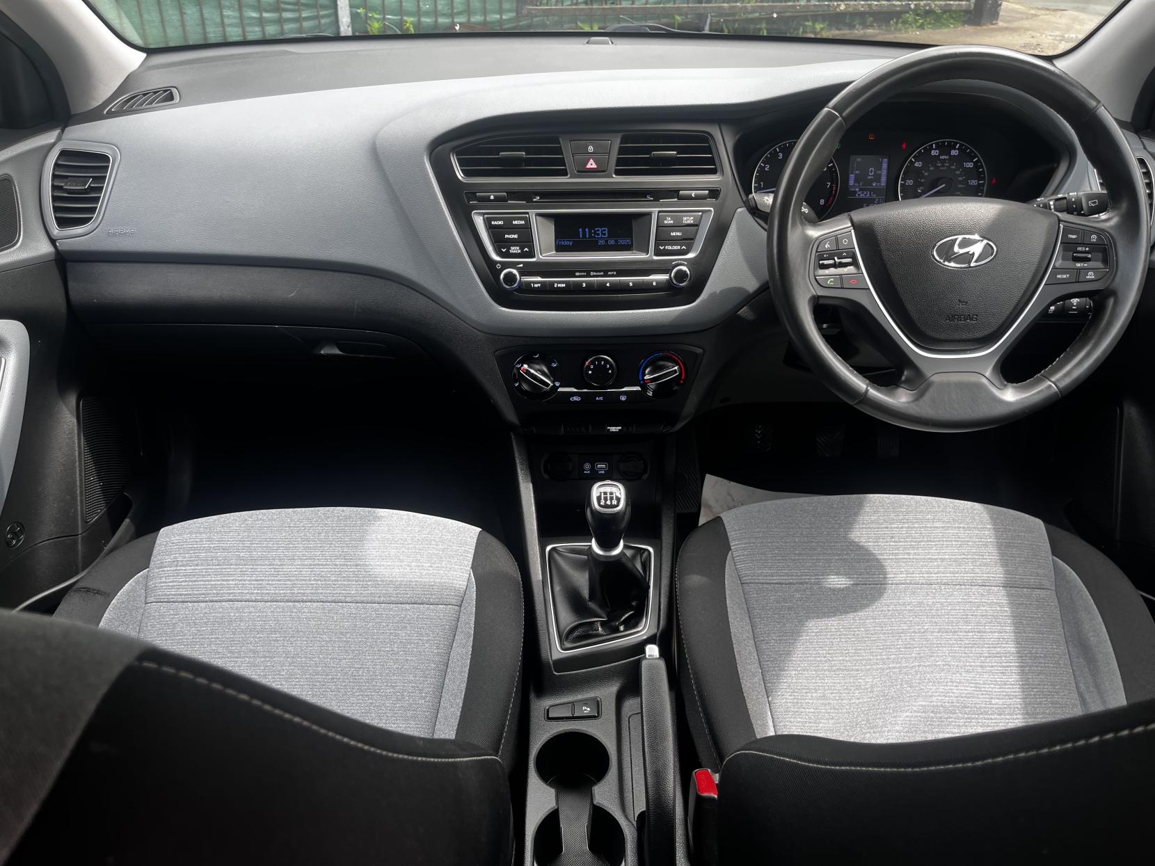 Hyundai i20 1.2 Blue Drive SE Hatchback 5dr Petrol Manual Euro 6 (s/s) (84 ps)