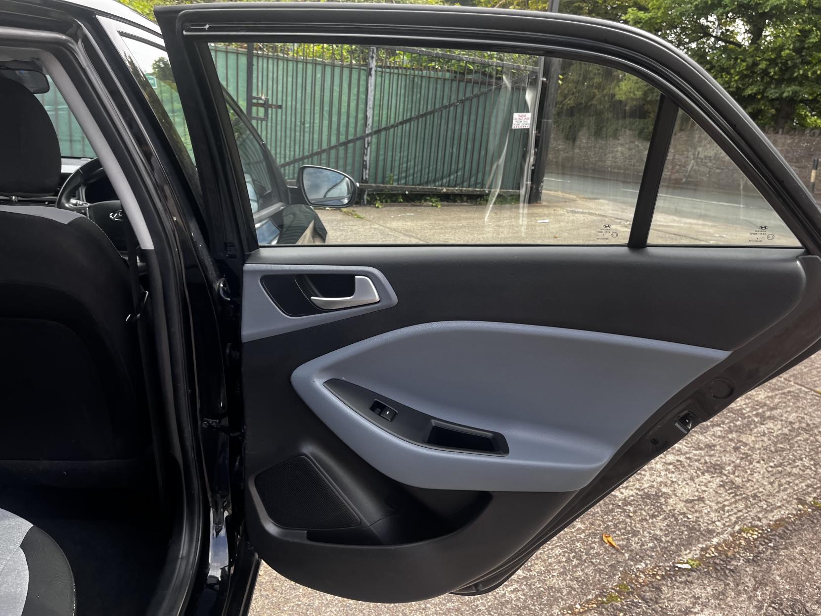 Hyundai i20 1.2 Blue Drive SE Hatchback 5dr Petrol Manual Euro 6 (s/s) (84 ps)