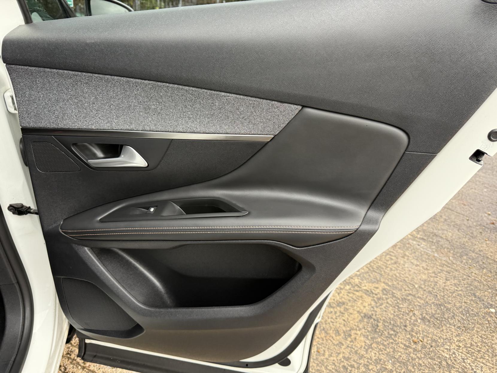 Peugeot 3008 1.6 BlueHDi GT Line SUV 5dr Diesel EAT Euro 6 (s/s) (120 ps)