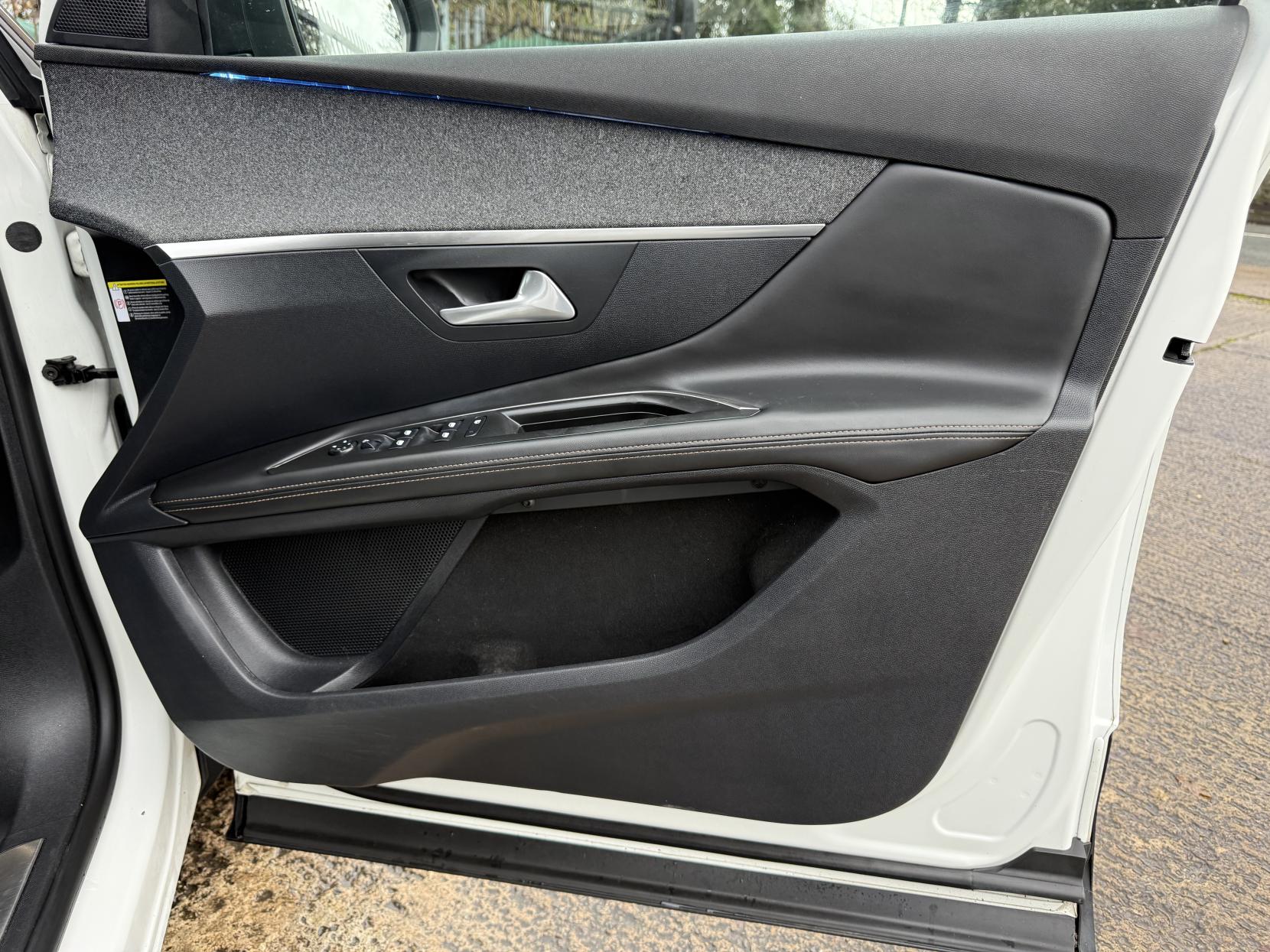 Peugeot 3008 1.6 BlueHDi GT Line SUV 5dr Diesel EAT Euro 6 (s/s) (120 ps)