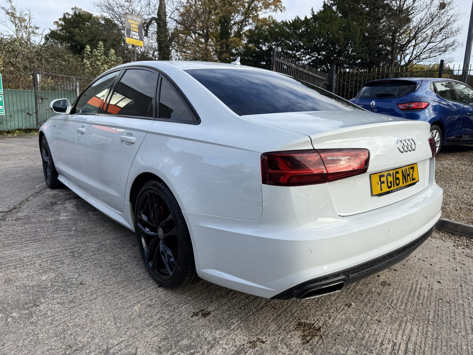 Audi A6 Saloon 2.0 TDI ultra Black Edition Saloon 4dr Diesel S Tronic Euro 6 (s/s) (190 ps)