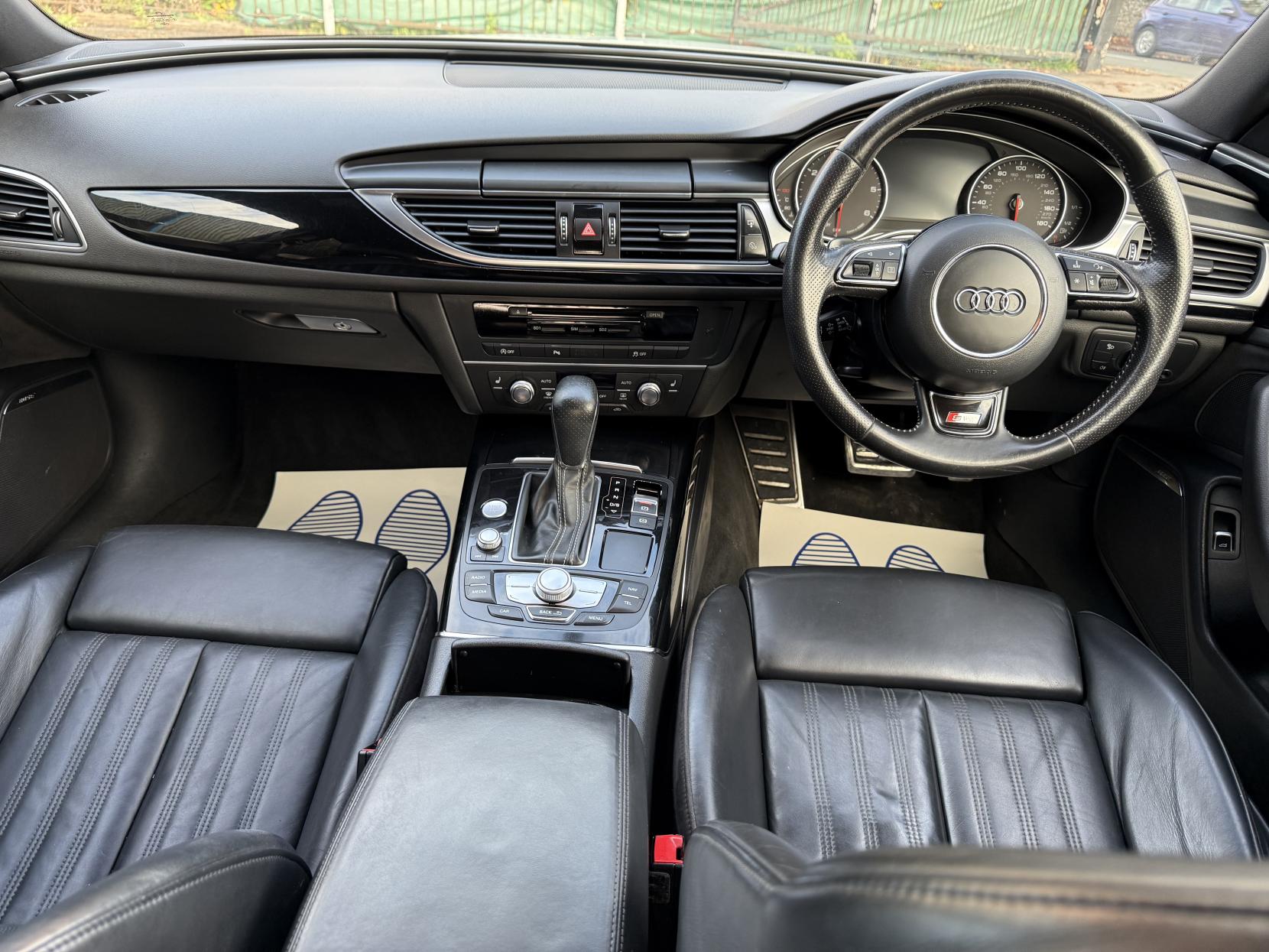 Audi A6 Saloon 2.0 TDI ultra Black Edition Saloon 4dr Diesel S Tronic Euro 6 (s/s) (190 ps)