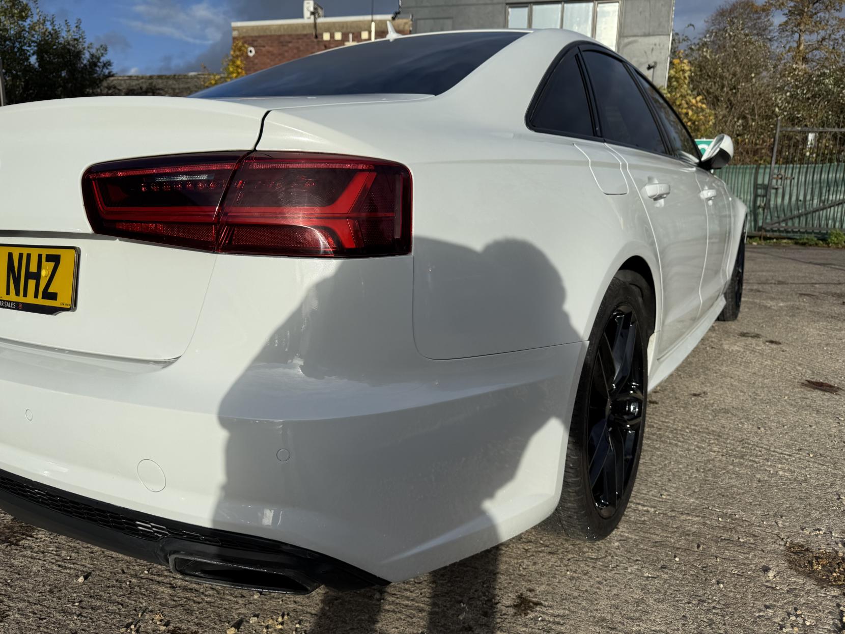 Audi A6 Saloon 2.0 TDI ultra Black Edition Saloon 4dr Diesel S Tronic Euro 6 (s/s) (190 ps)
