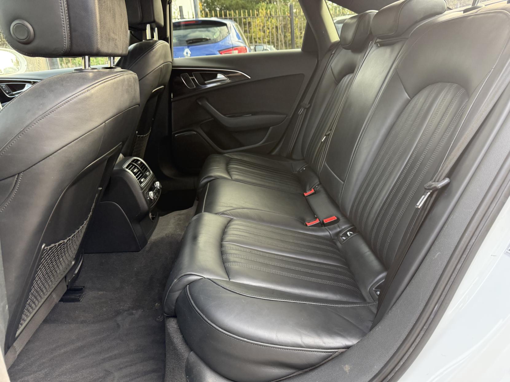Audi A6 Saloon 2.0 TDI ultra Black Edition Saloon 4dr Diesel S Tronic Euro 6 (s/s) (190 ps)