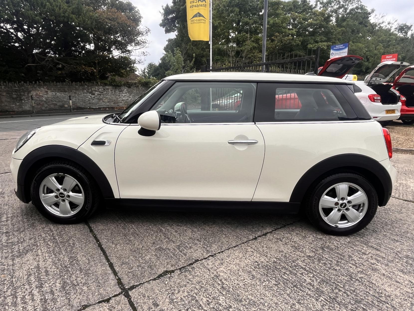 MINI Hatch 1.2 One Hatchback 3dr Petrol Manual Euro 6 (s/s) (102 ps)