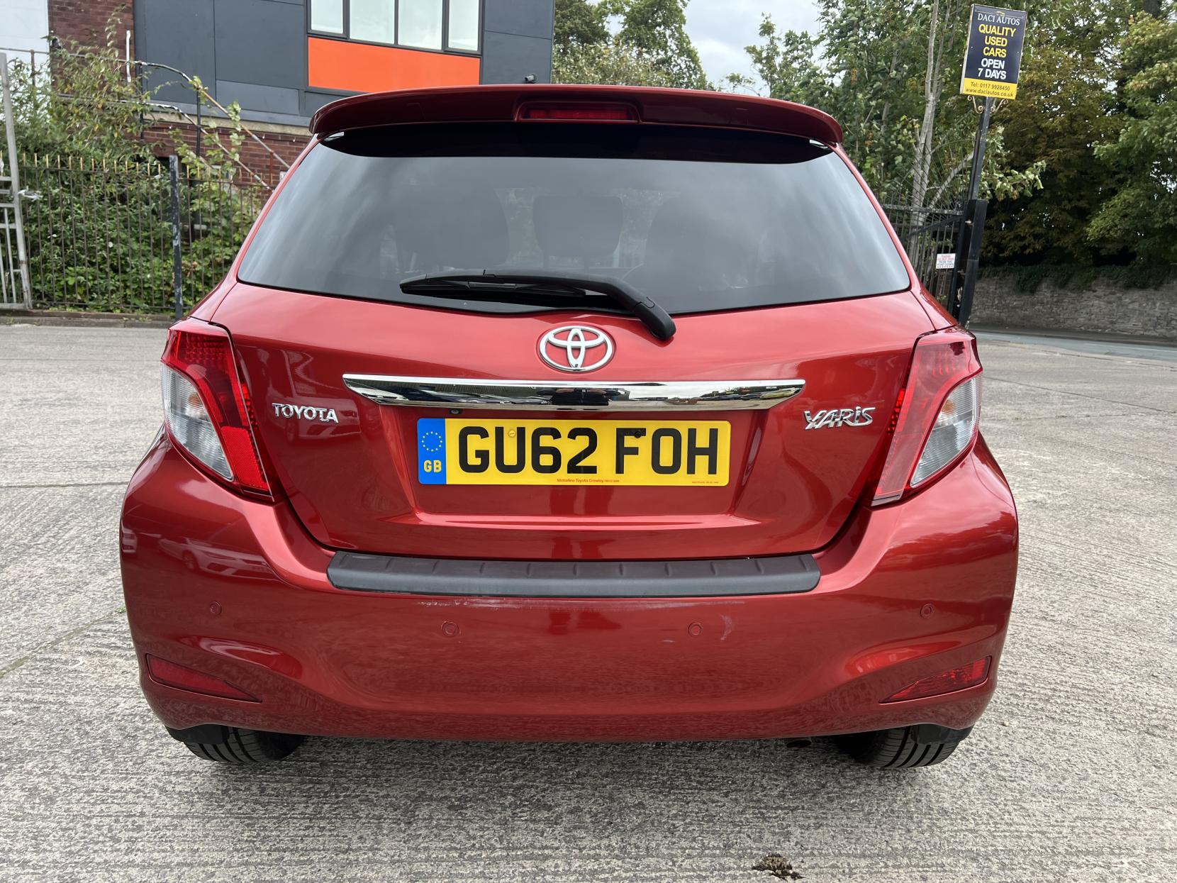 Toyota Yaris 1.33 Dual VVT-i SR Hatchback 3dr Petrol Manual Euro 5 (101 ps)