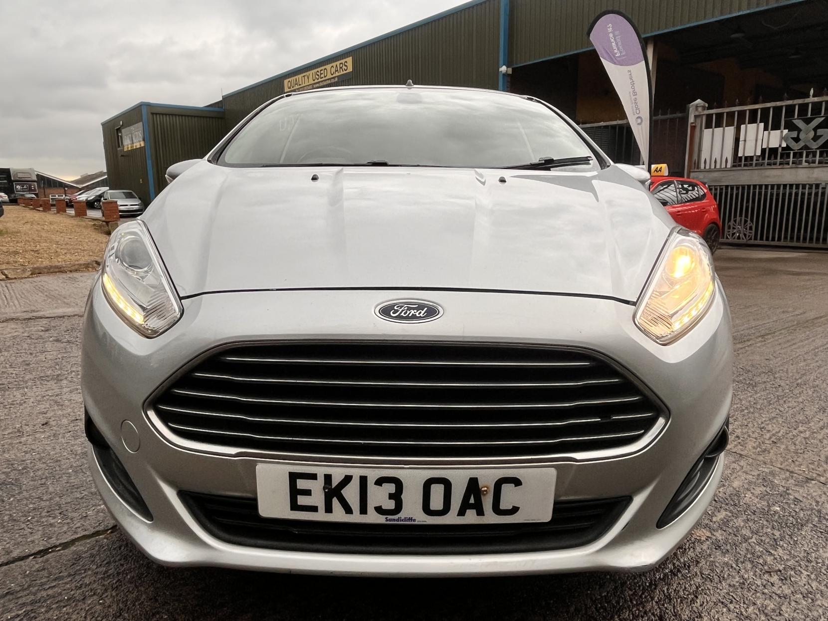 Ford Fiesta 1.0T EcoBoost Titanium Hatchback 5dr Petrol Manual Euro 5 (s/s) (100 ps)