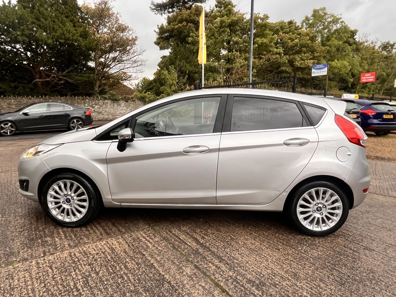 Ford Fiesta 1.0T EcoBoost Titanium Hatchback 5dr Petrol Manual Euro 5 (s/s) (100 ps)